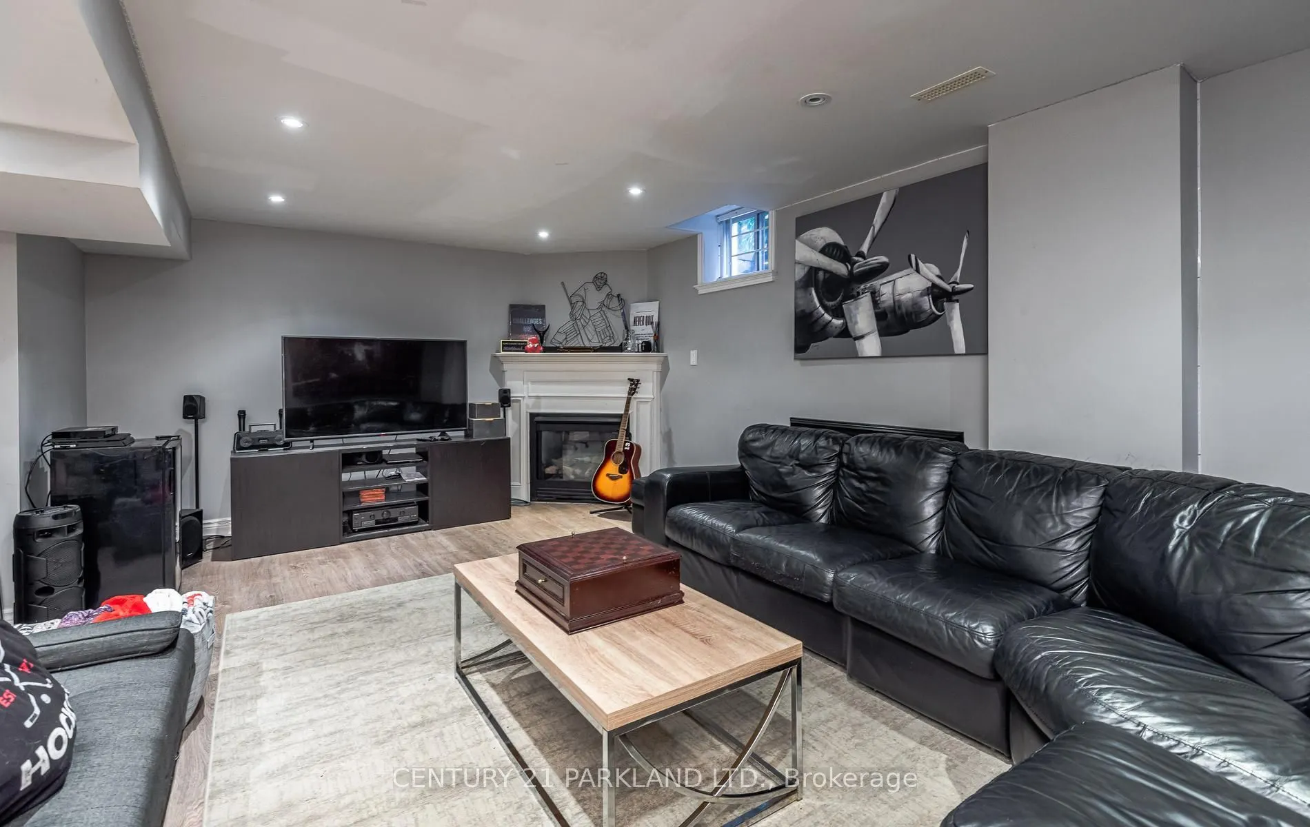 164 Carlyle Crescent