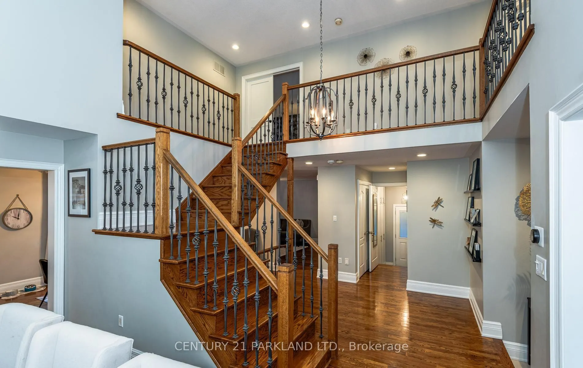 164 Carlyle Crescent