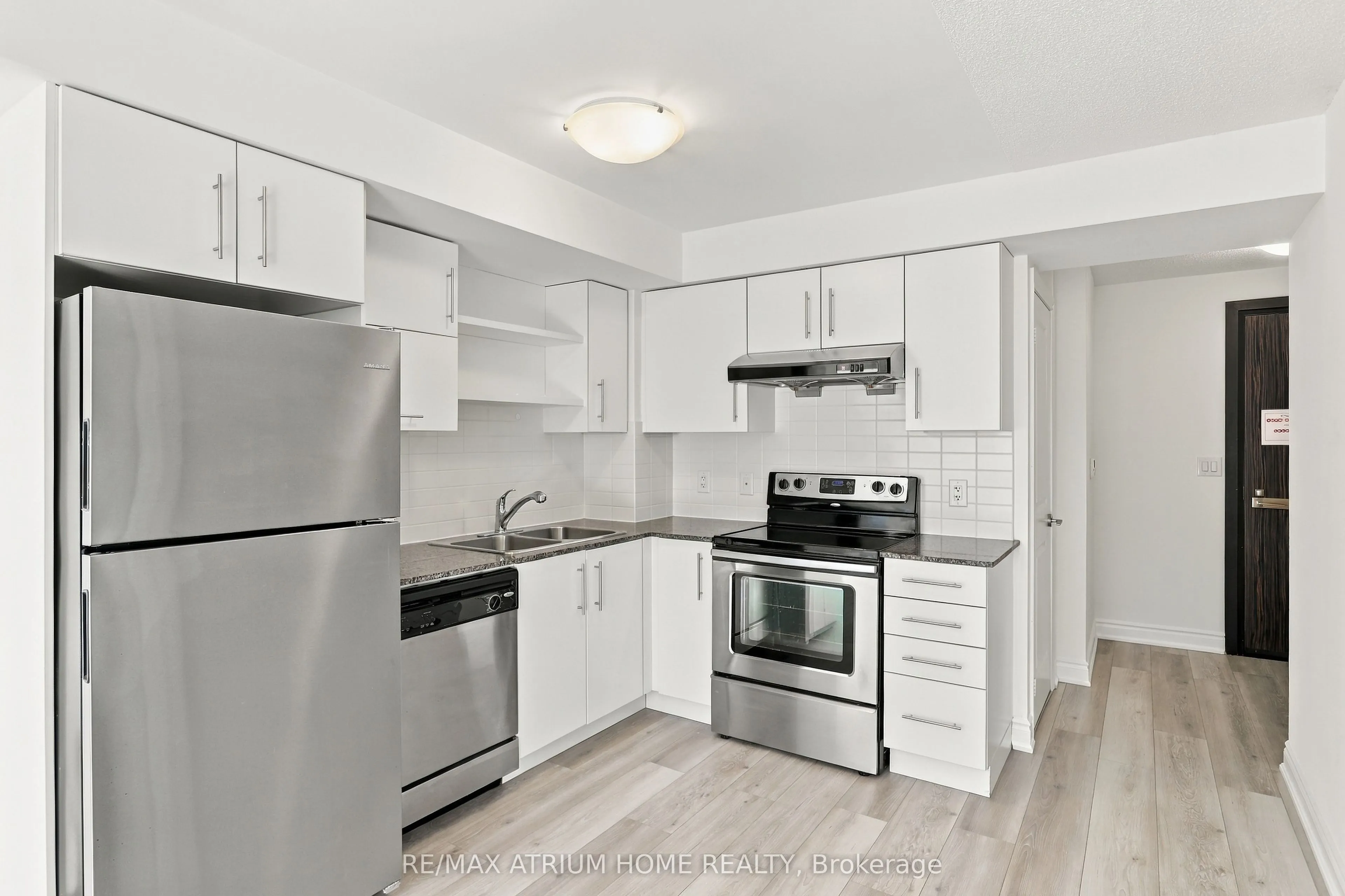 233 South Park Road #602