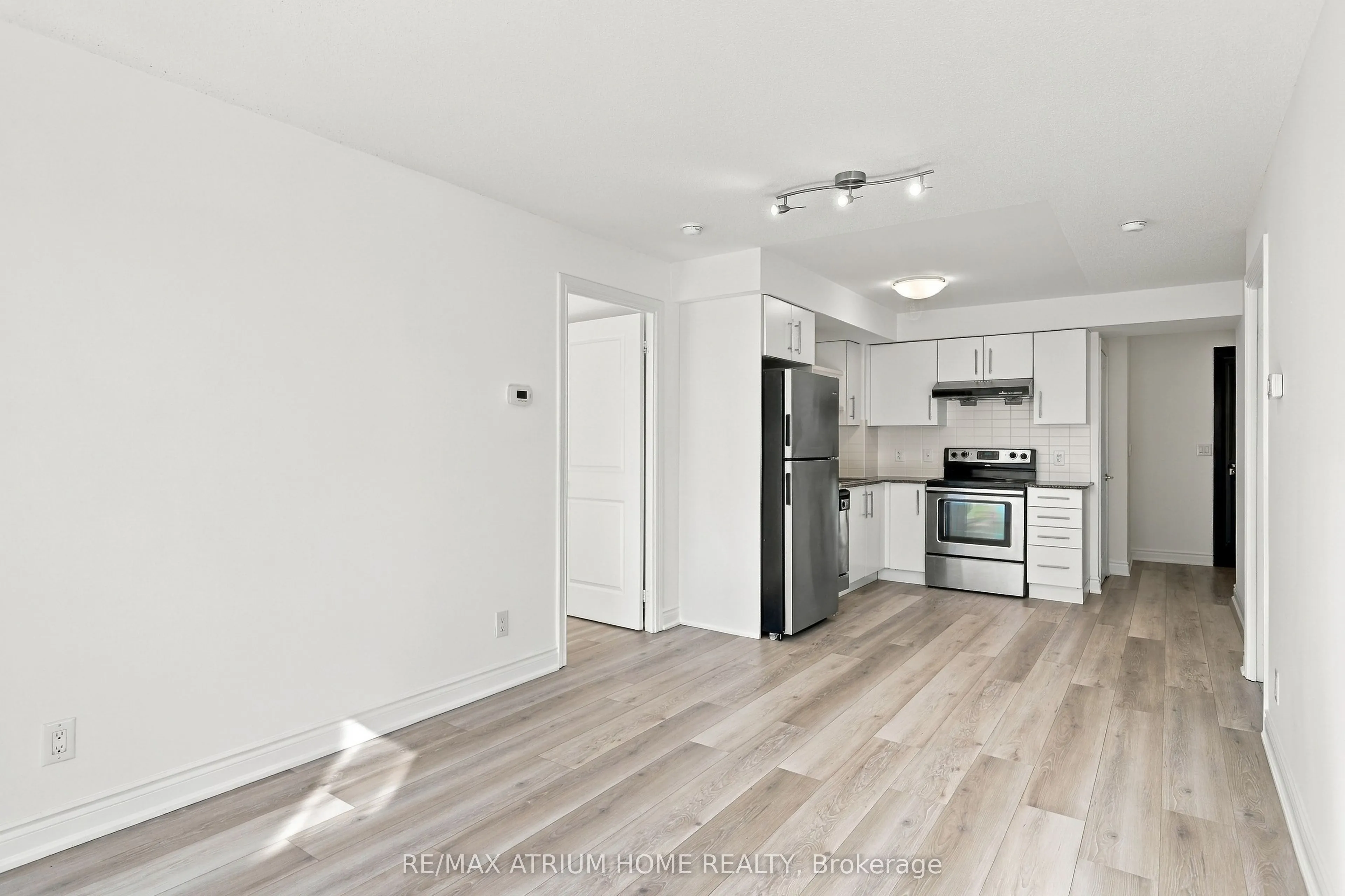 233 South Park Road #602