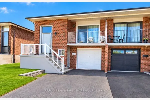 11 Albany Drive