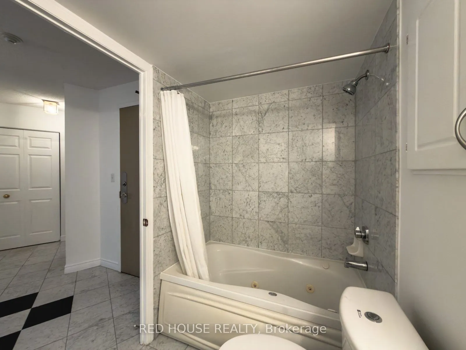 2200 John Street #208