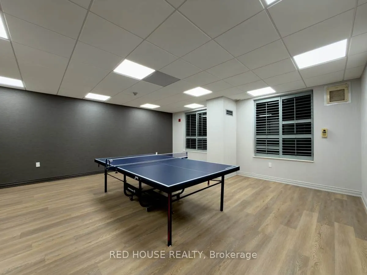 2200 John Street #208