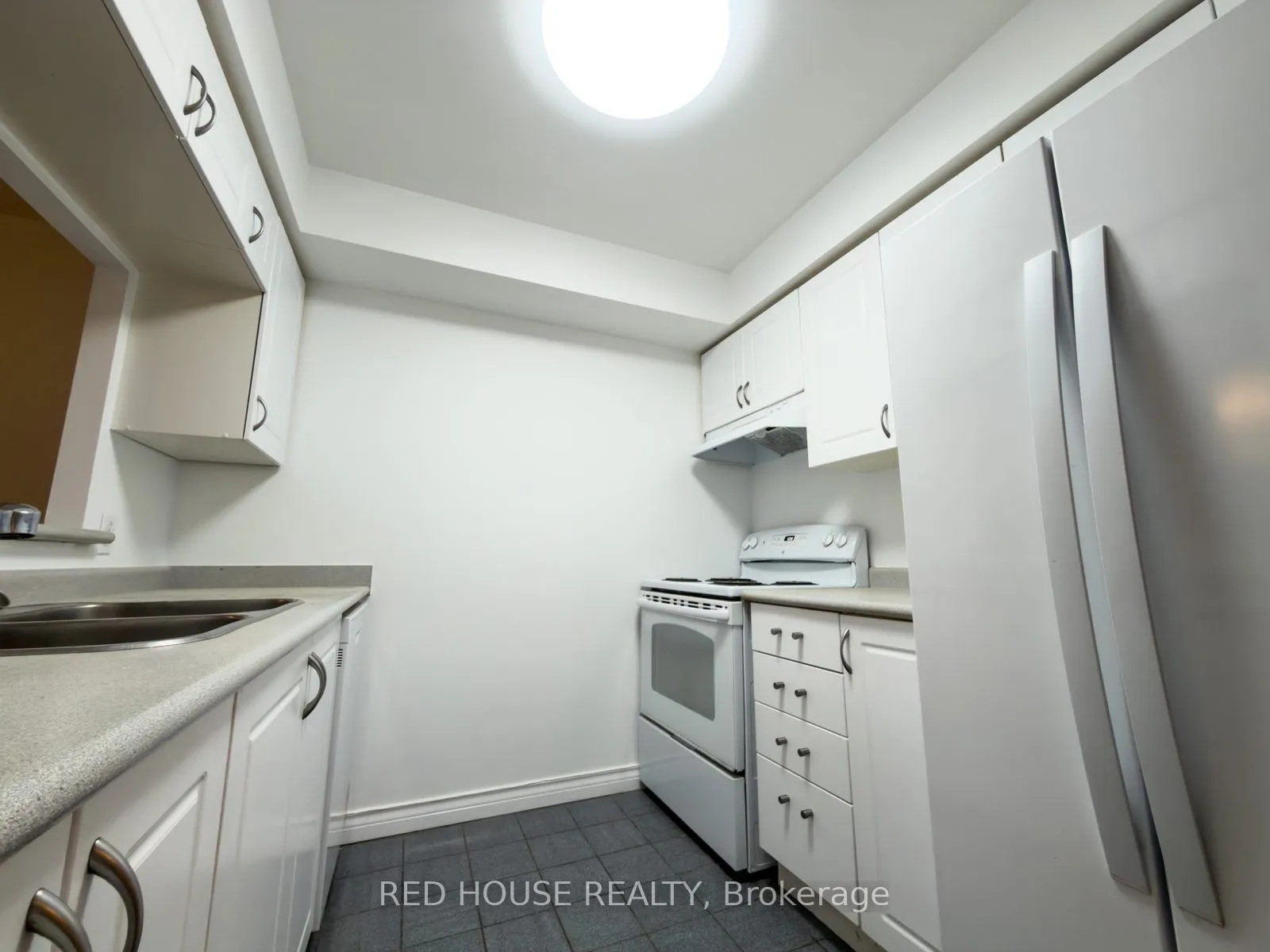 2200 John Street #208