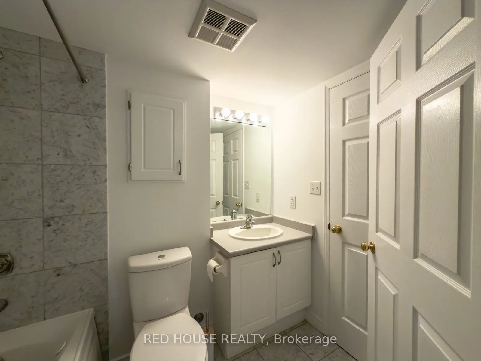 2200 John Street #208