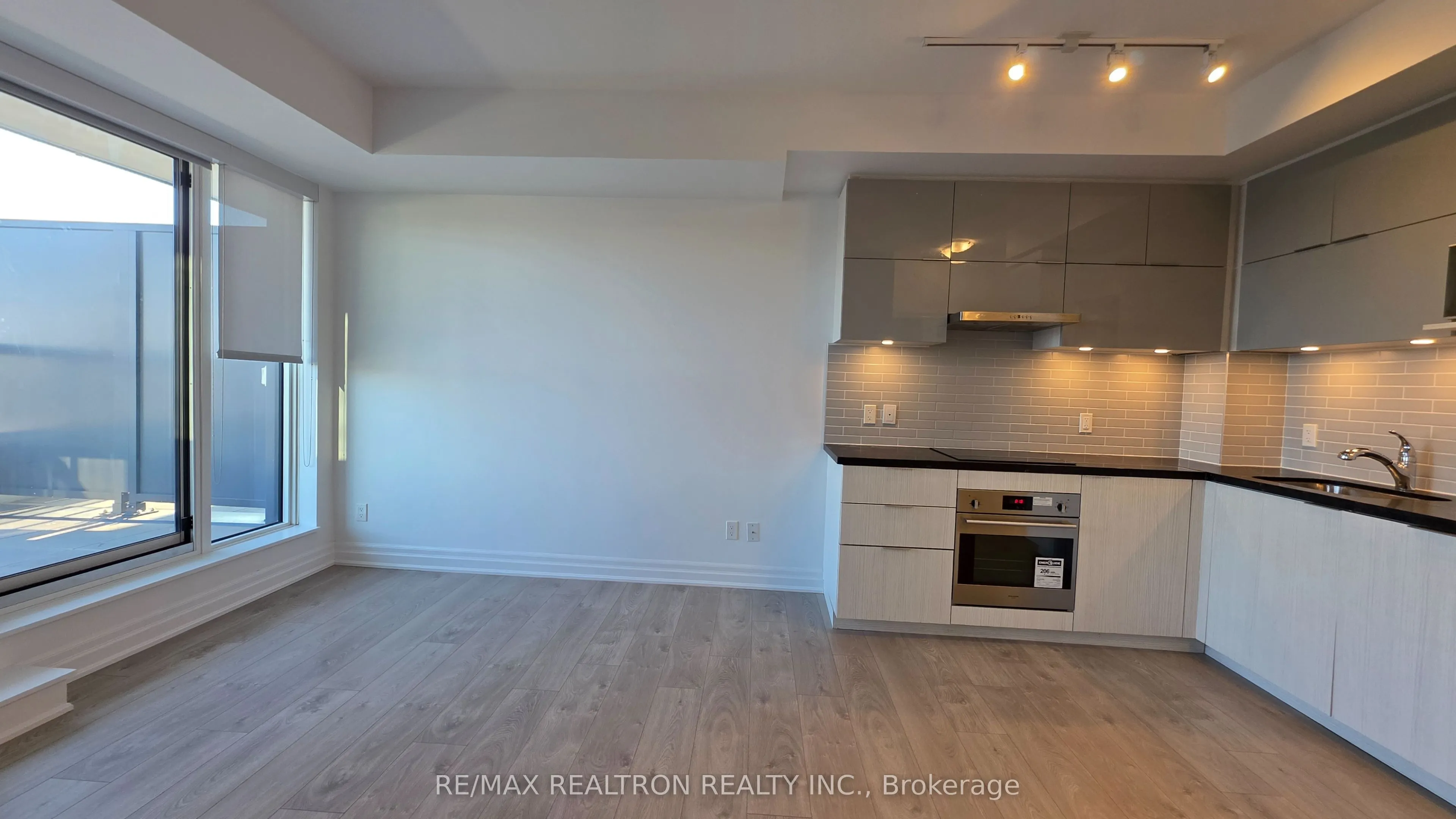 10 Rouge Valley Drive W #1312