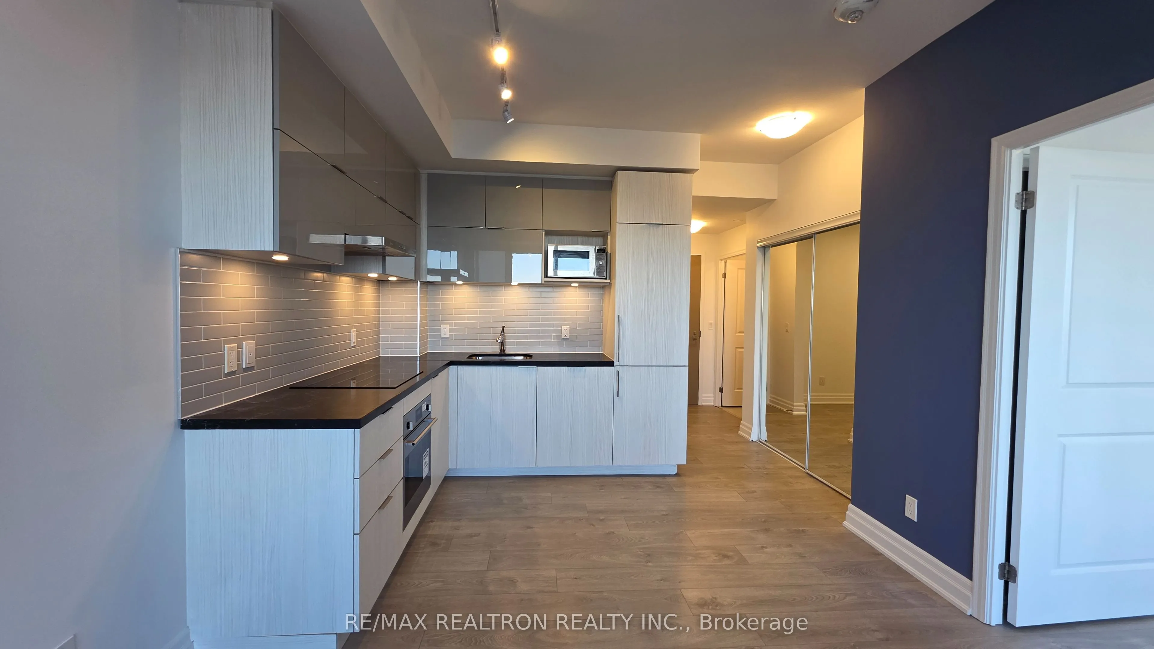 10 Rouge Valley Drive W #1312