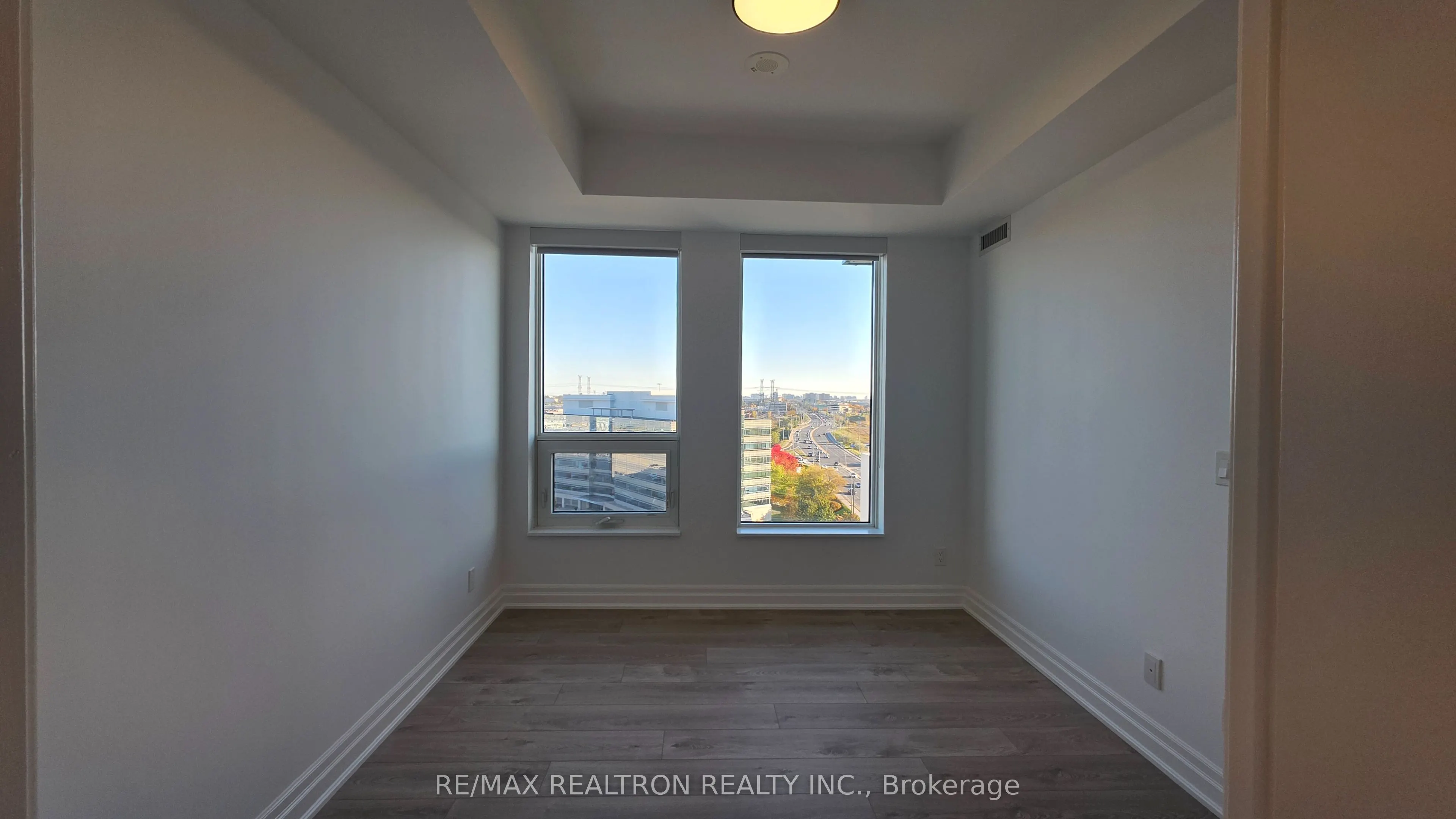 10 Rouge Valley Drive W #1312