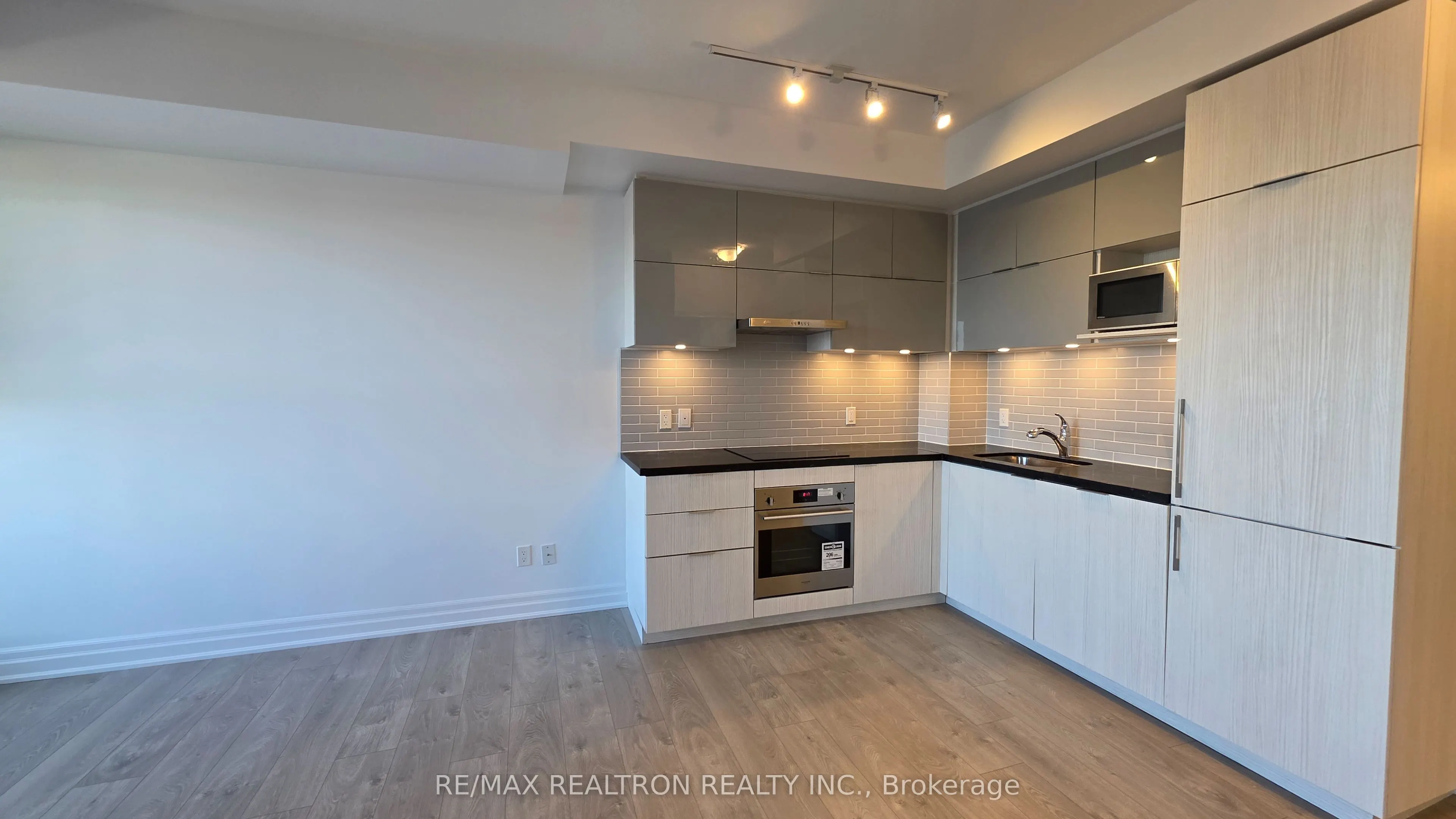 10 Rouge Valley Drive W #1312