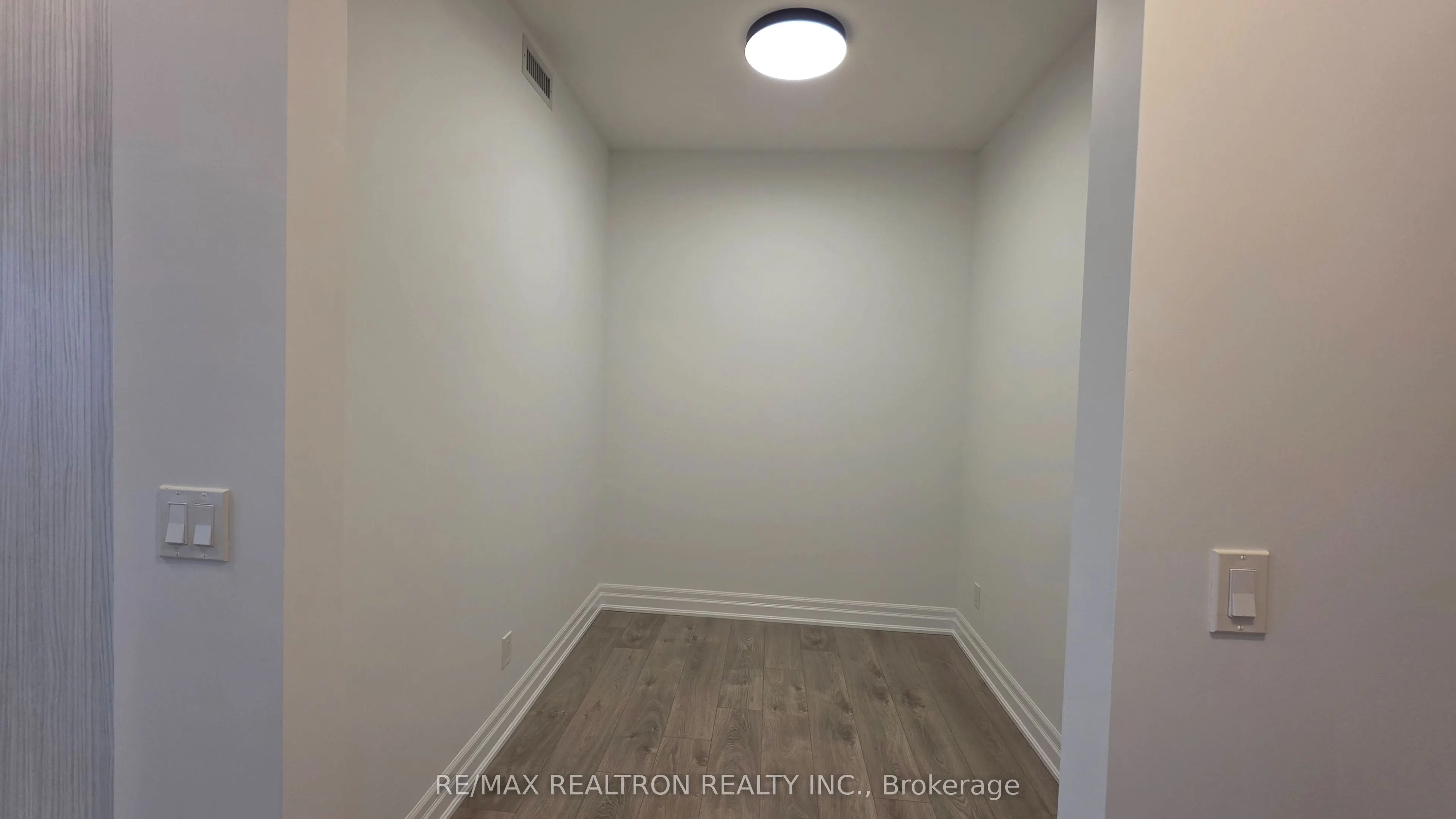 10 Rouge Valley Drive W #1312