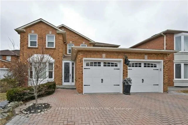9 Hyde Park Drive