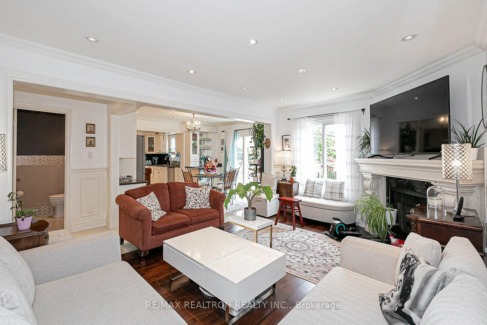 9 Hyde Park Drive