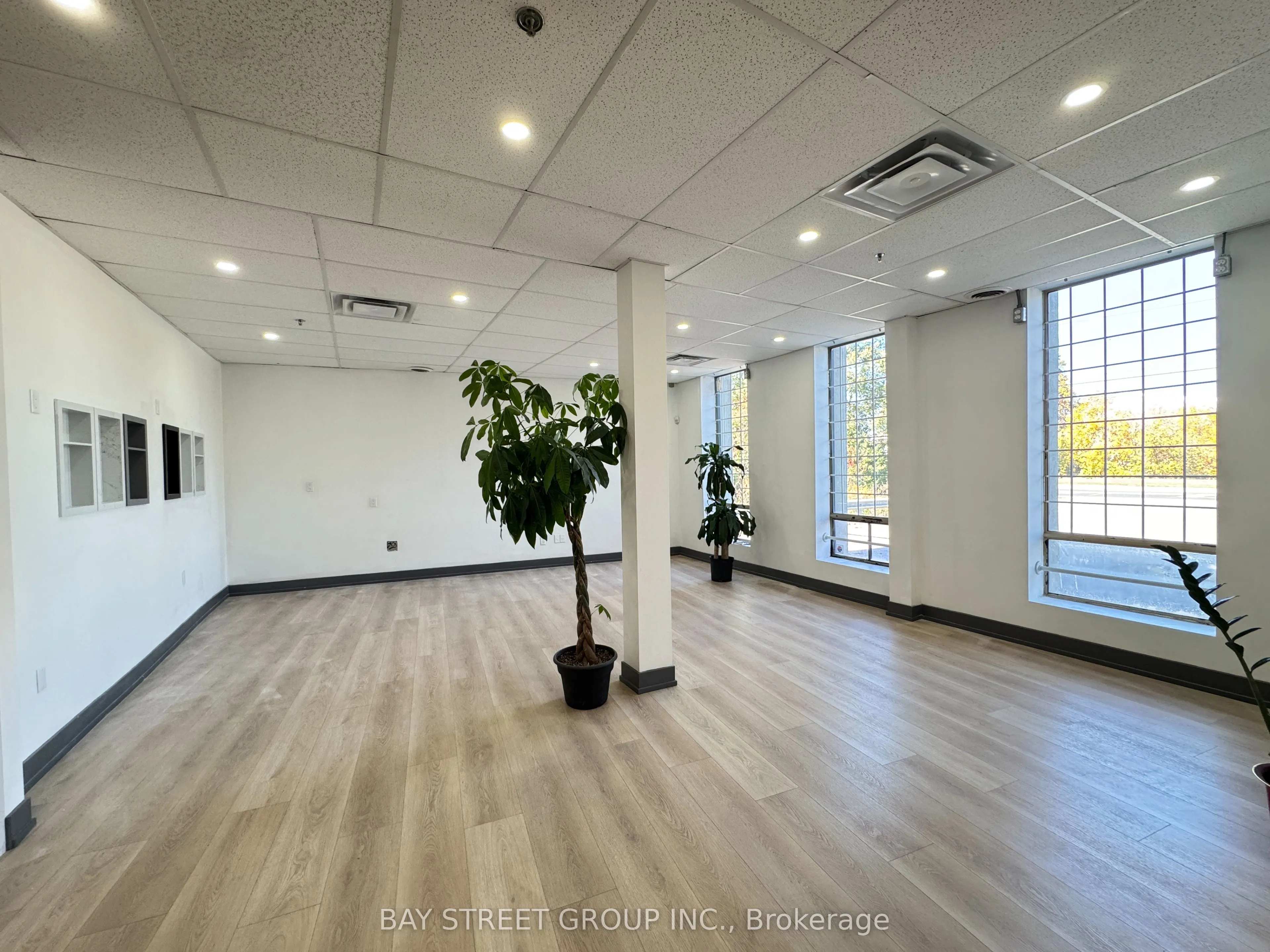 85-87 Steelcase Road E