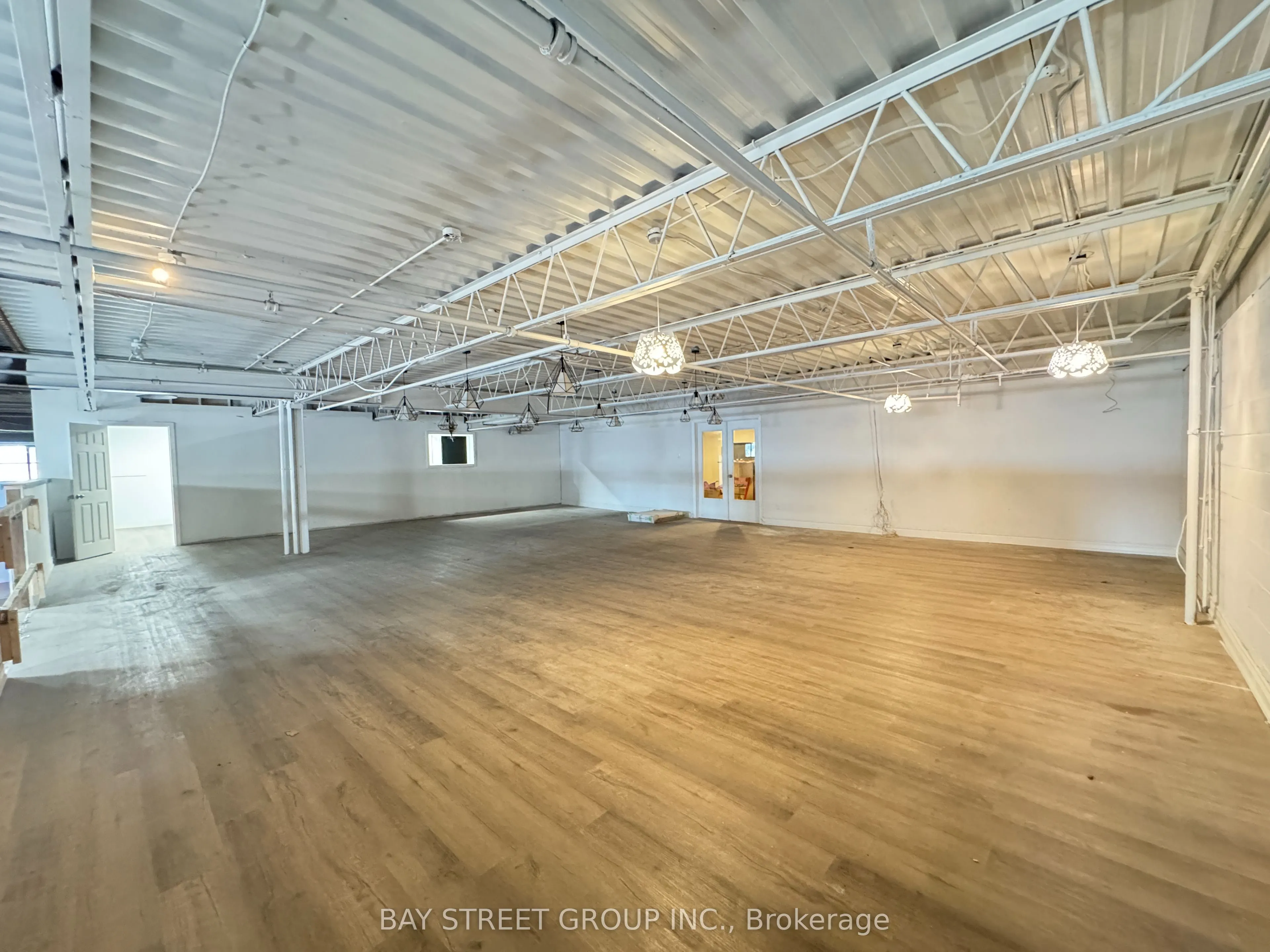 85-87 Steelcase Road E