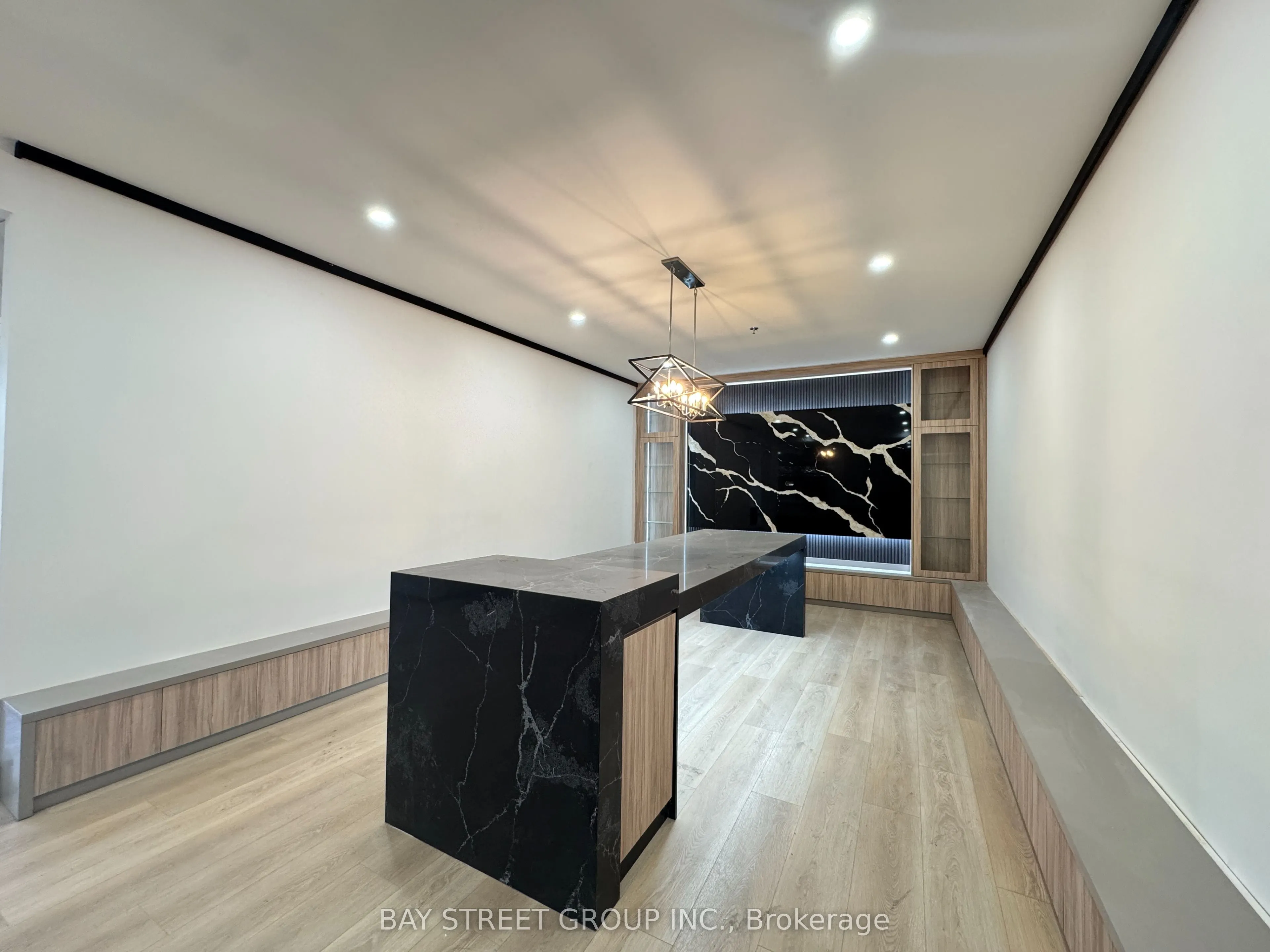 85-87 Steelcase Road E