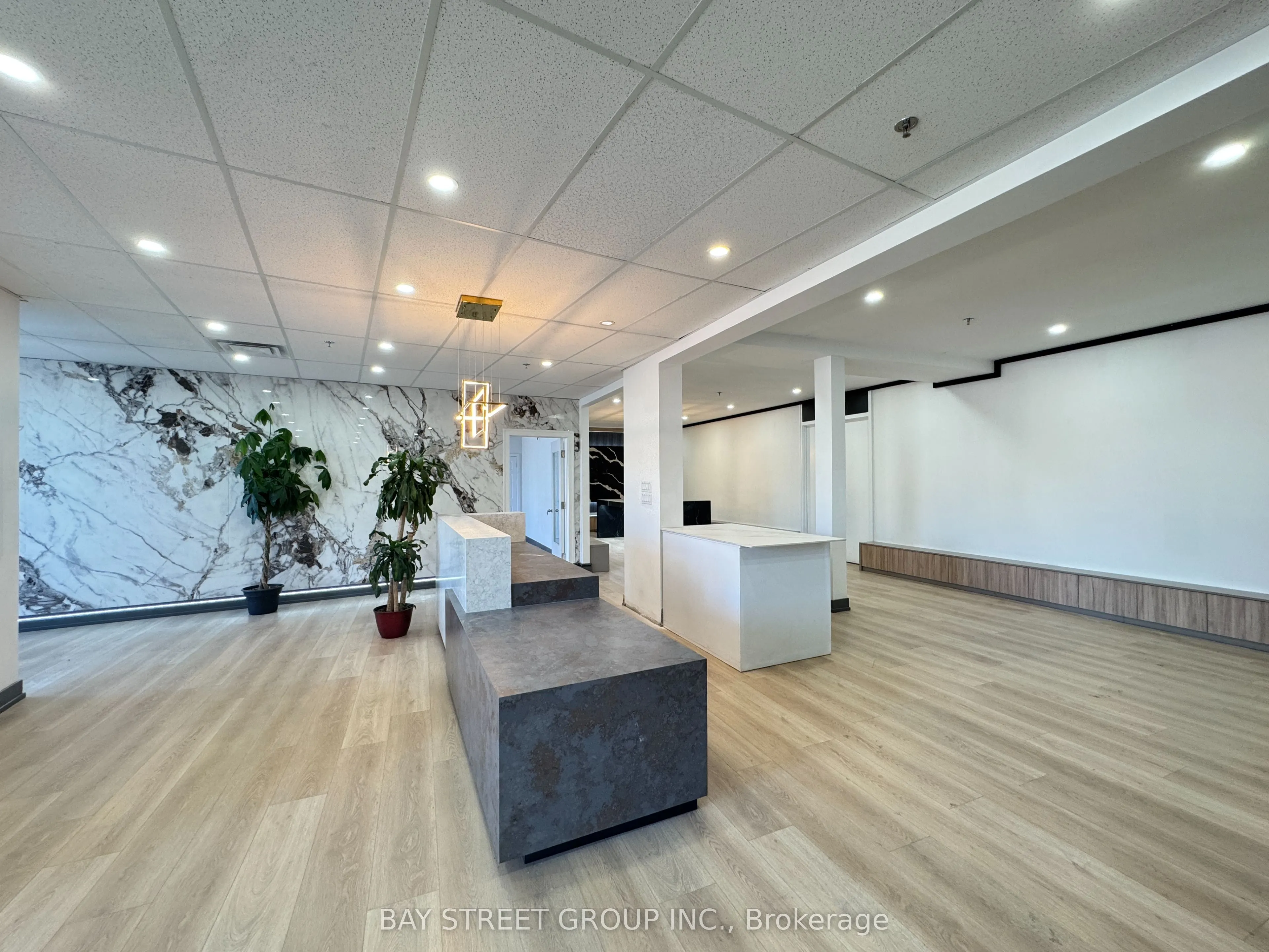 85-87 Steelcase Road E