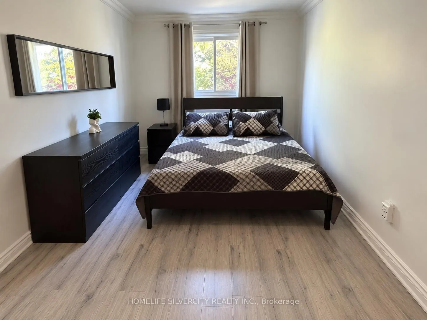 151 Thoms Crescent