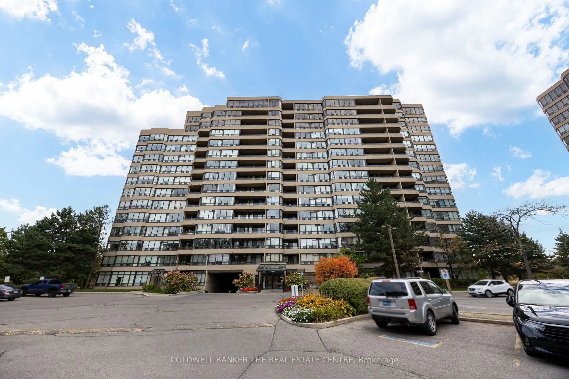 32 Clarissa Drive #Ph22