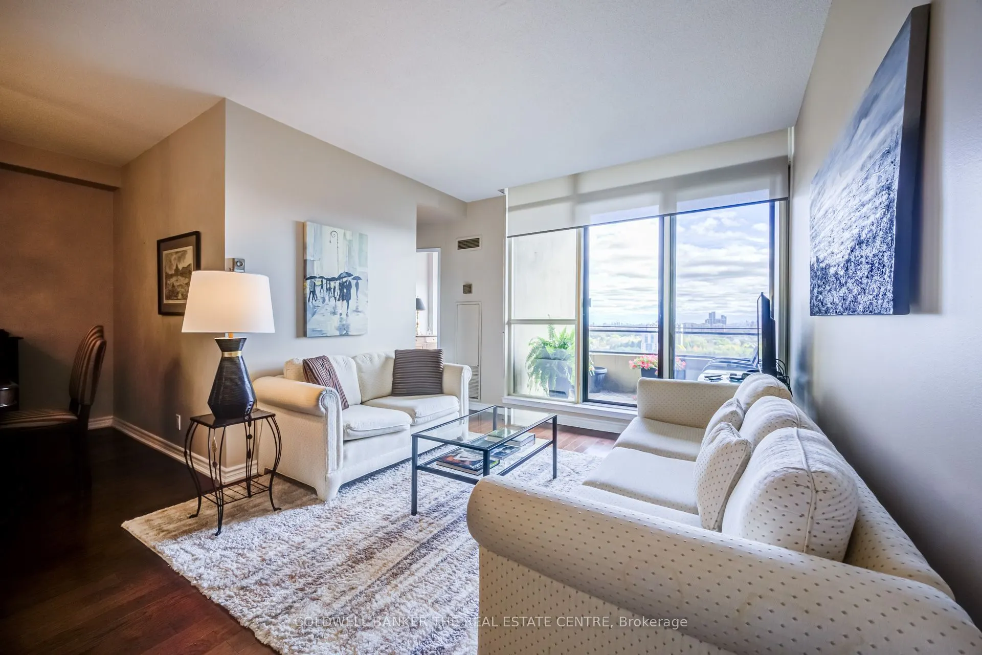 32 Clarissa Drive #Ph22