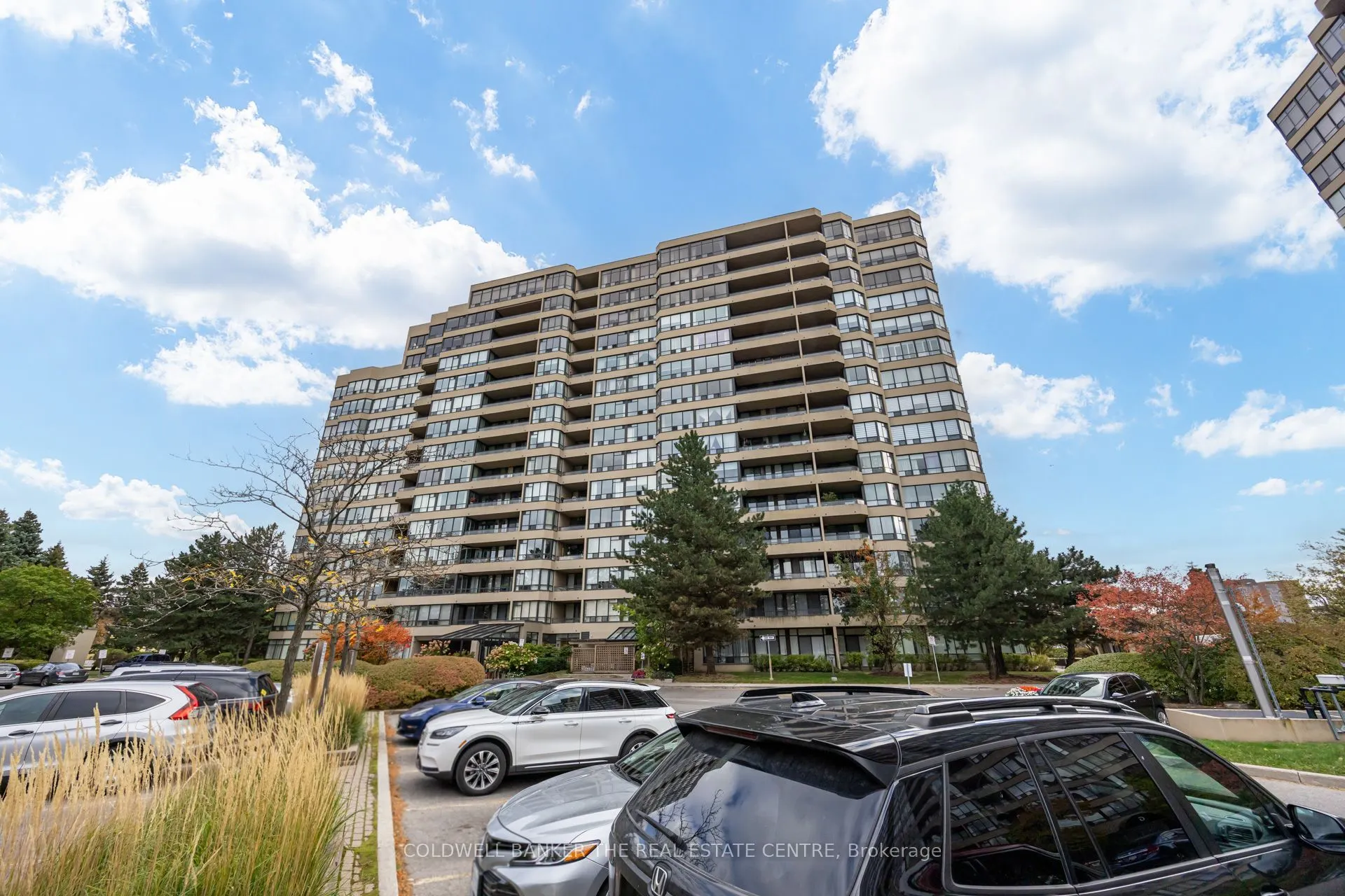 32 Clarissa Drive #Ph22