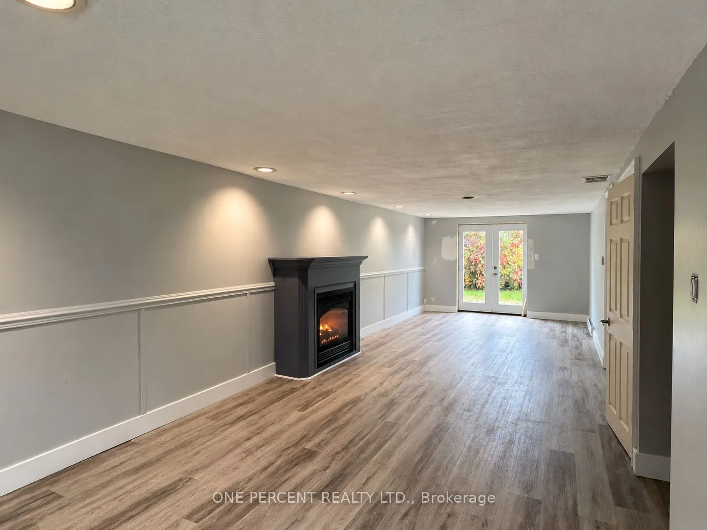 526 Highland Crescent
