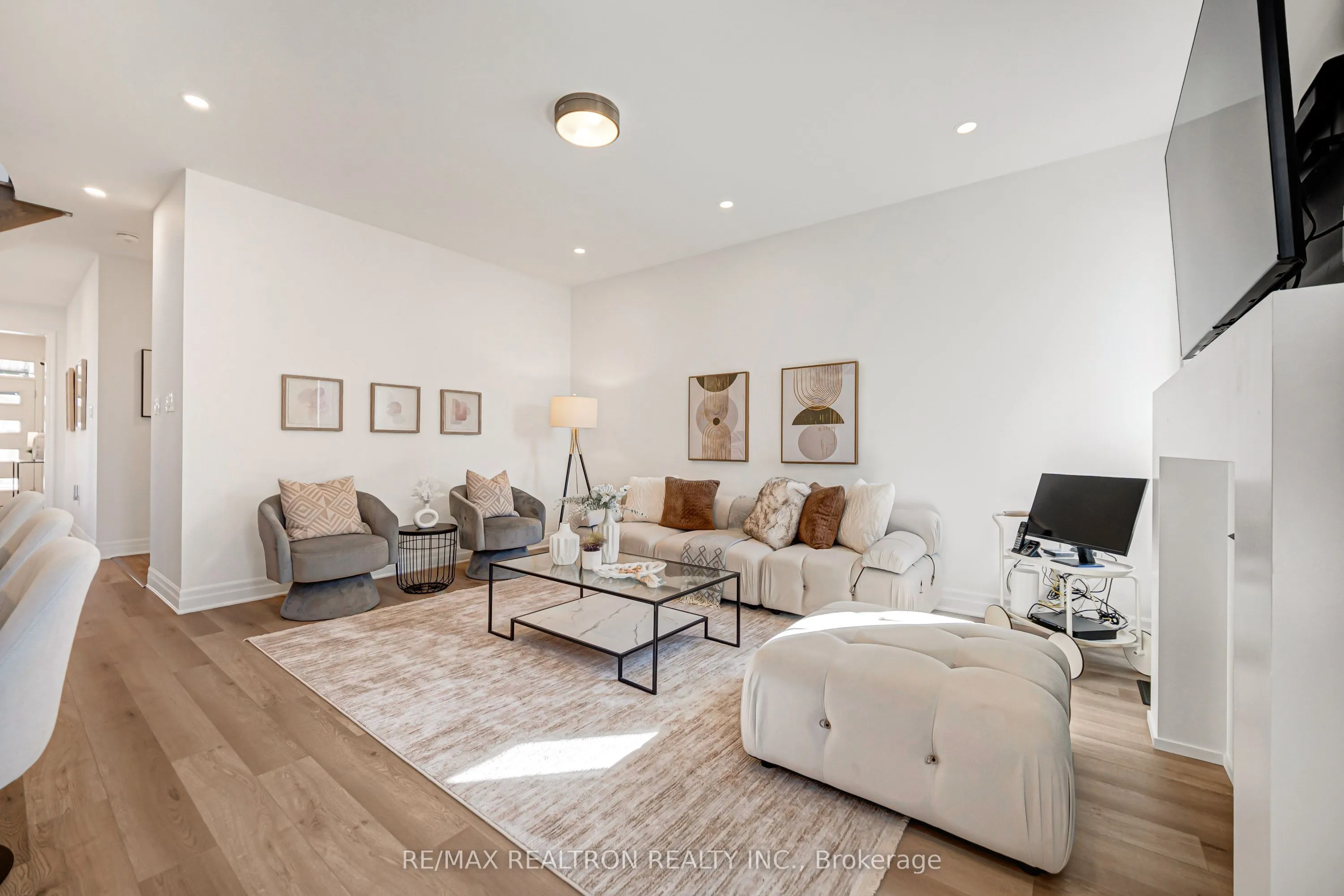 57 Greenridge Crescent