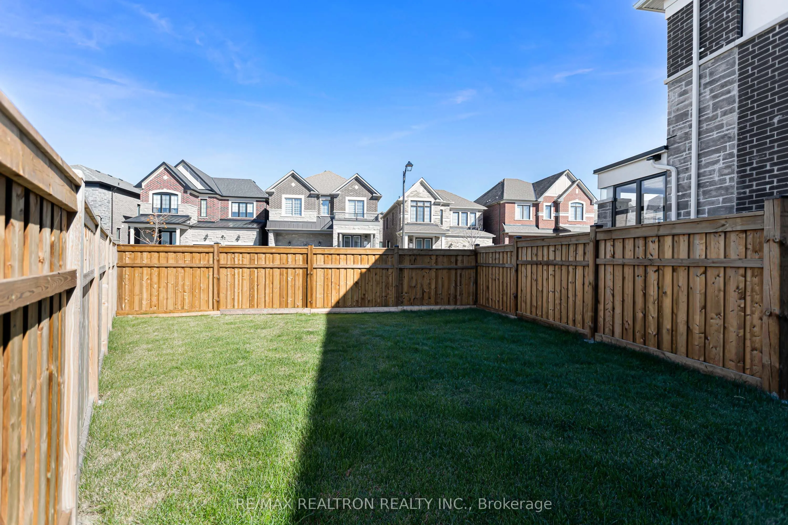 57 Greenridge Crescent
