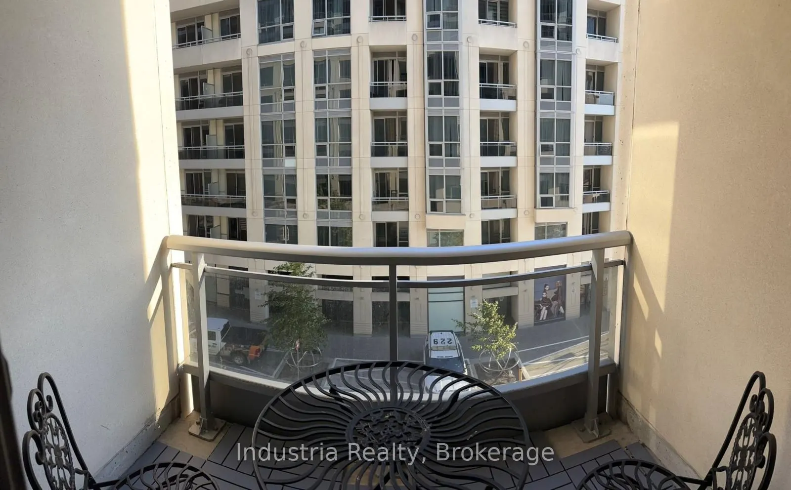 9201 Yonge Street #Nw409