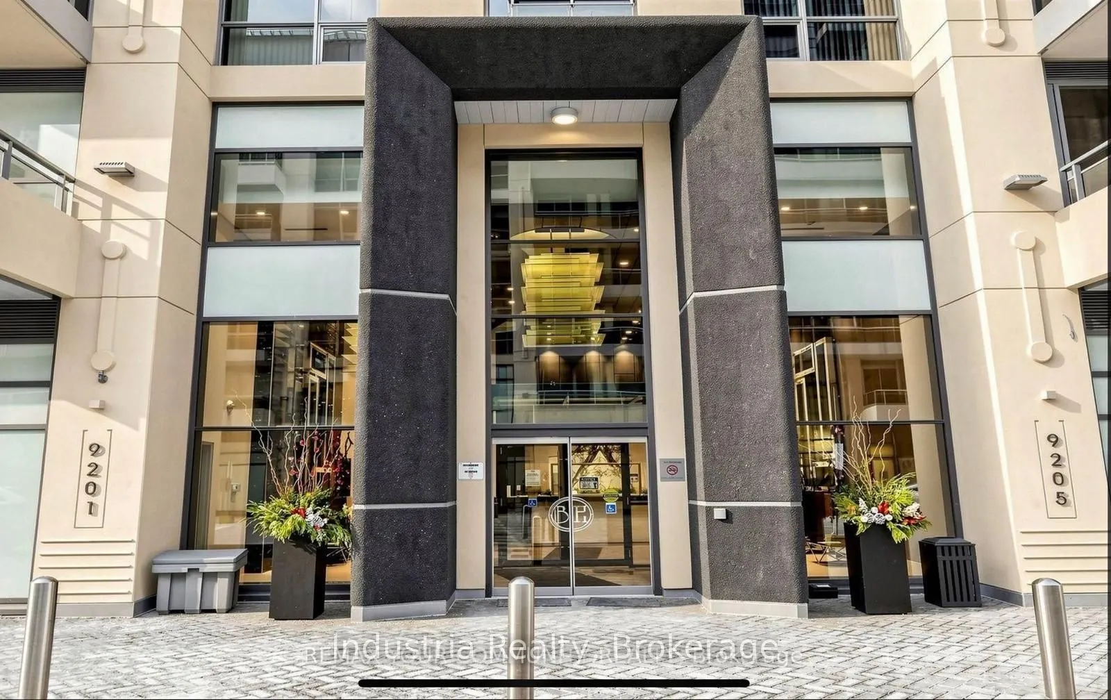 9201 Yonge Street #Nw409