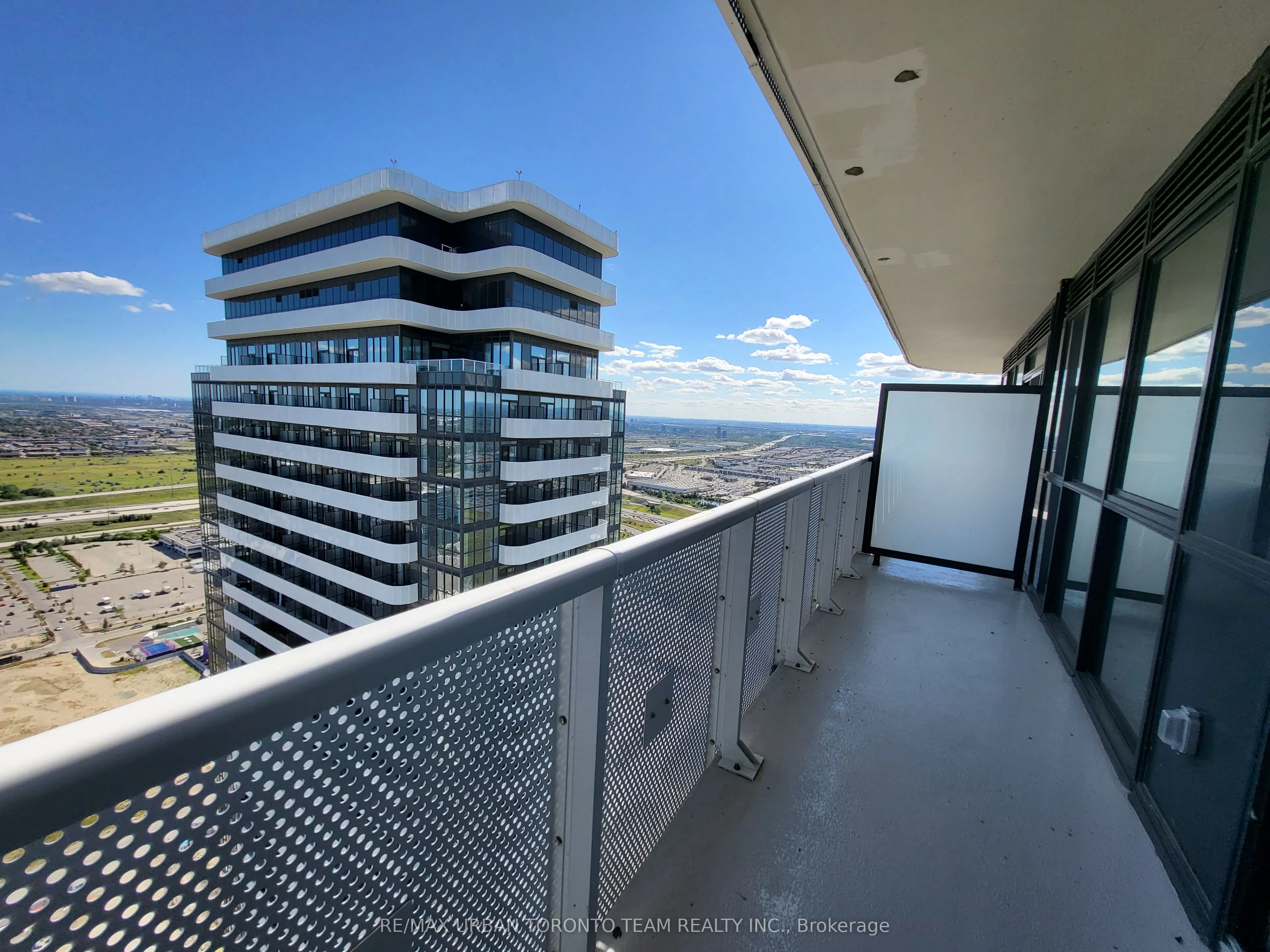 225 Commerce Street #5805