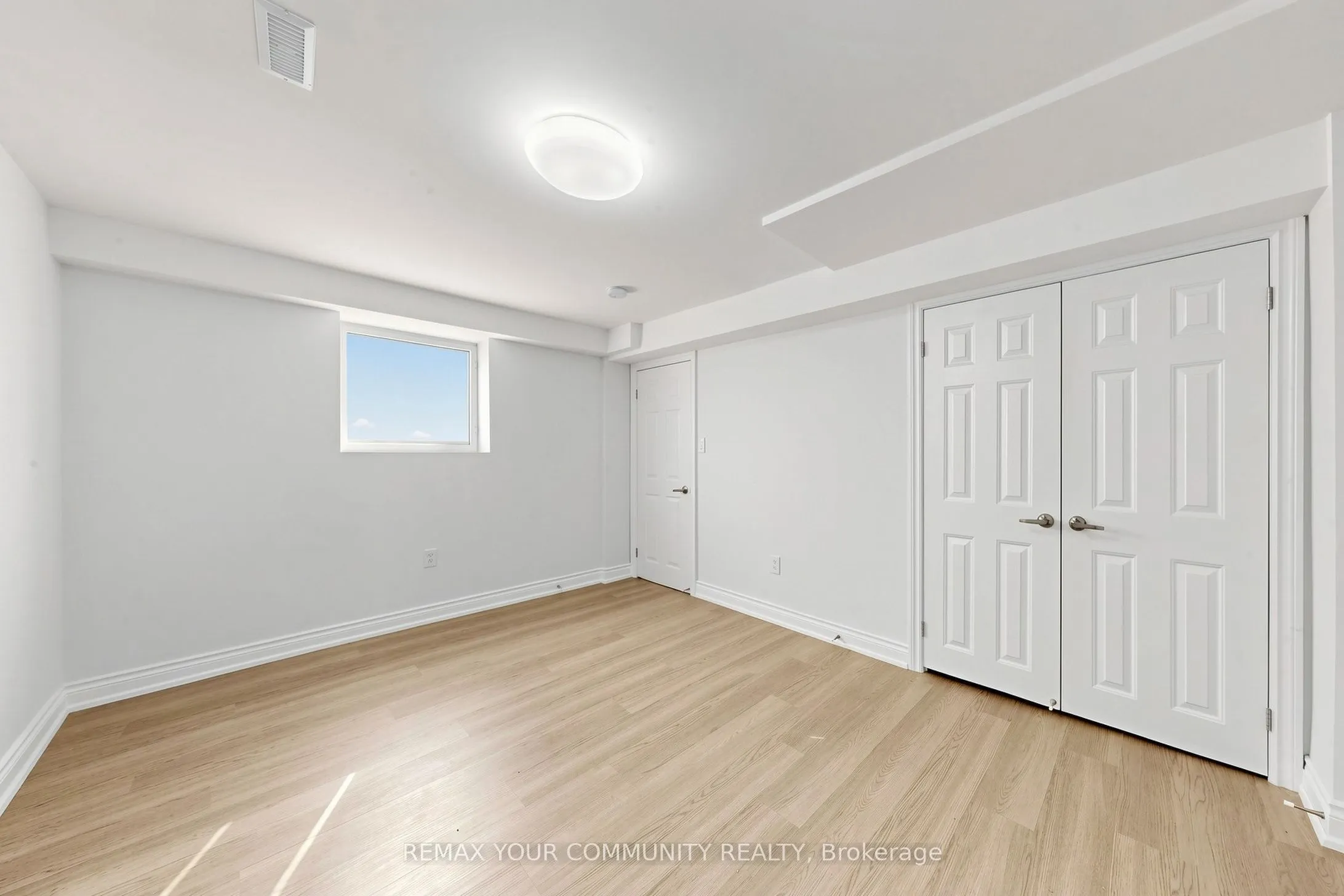 15 Benjamin Hood Crescent