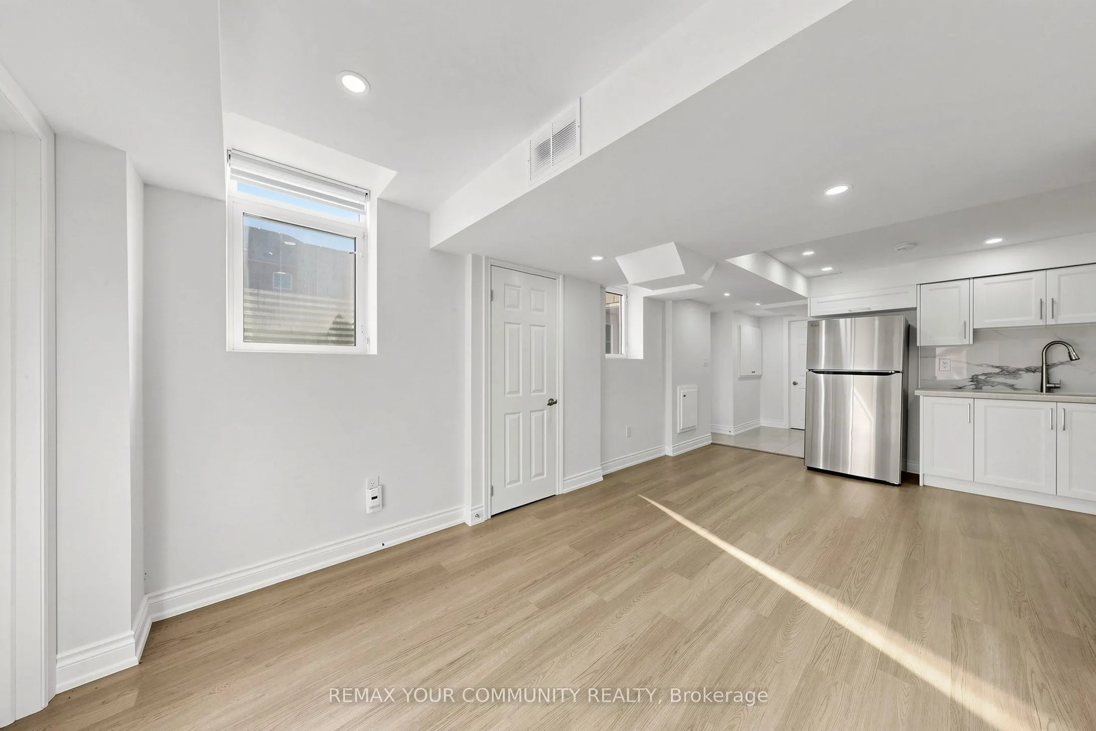 15 Benjamin Hood Crescent