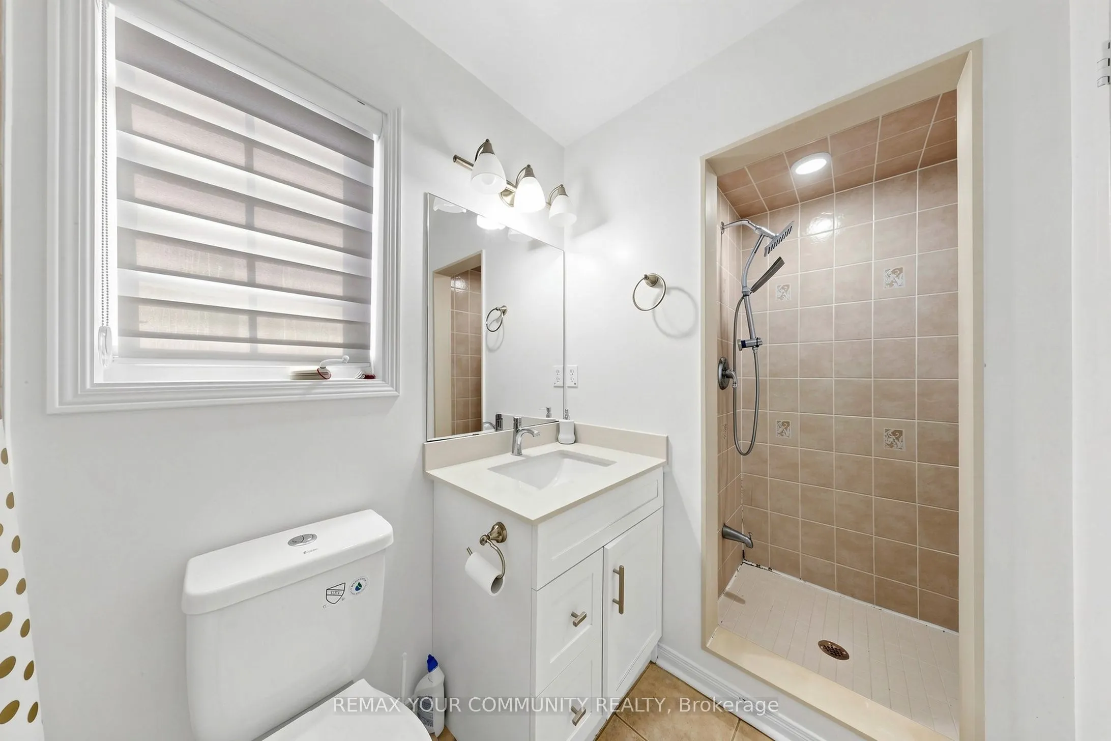 15 Benjamin Hood Crescent