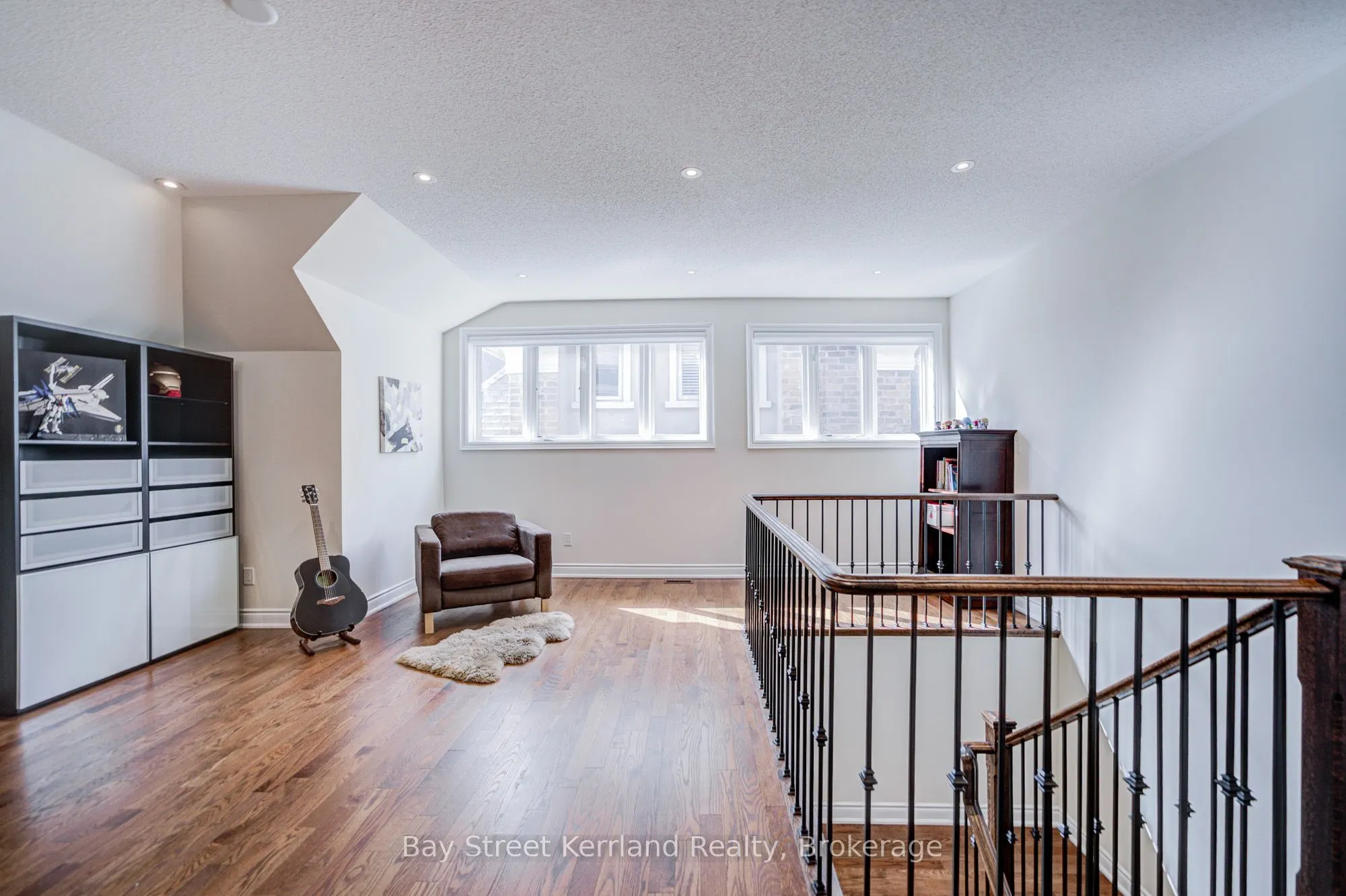 36 WILLOW HEIGHTS Boulevard