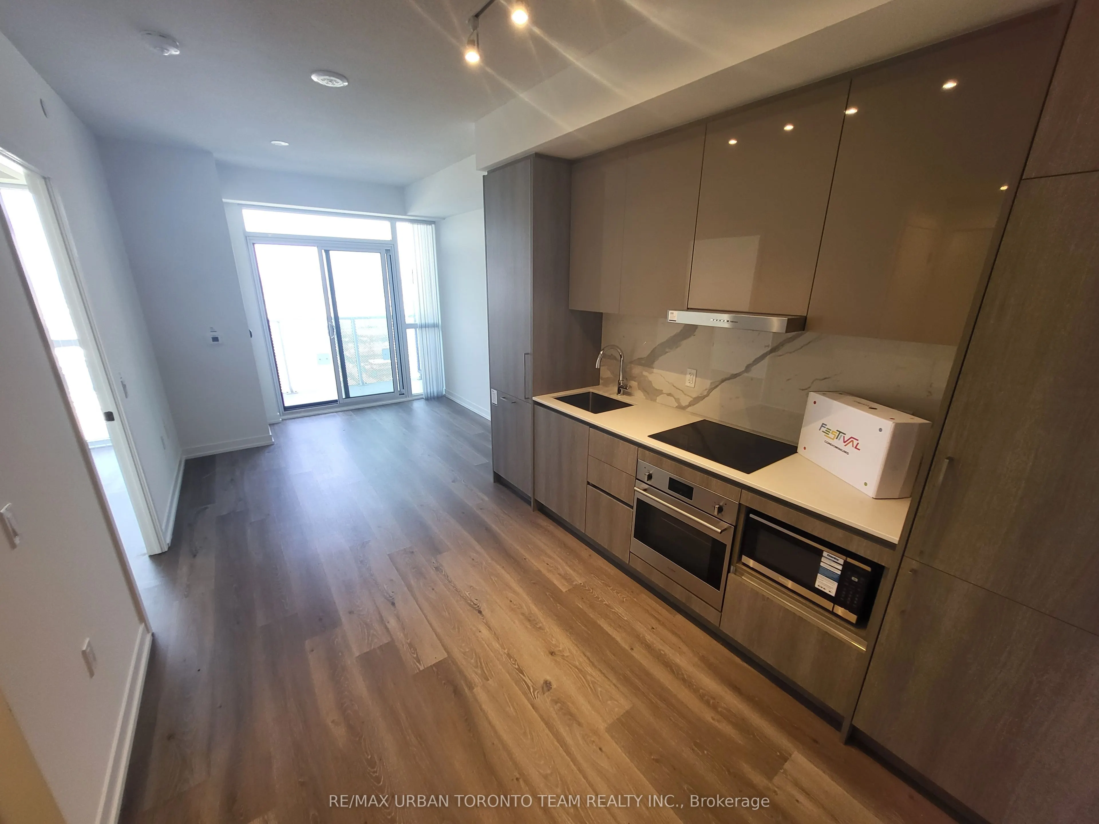 225 Commerce St Street #5910