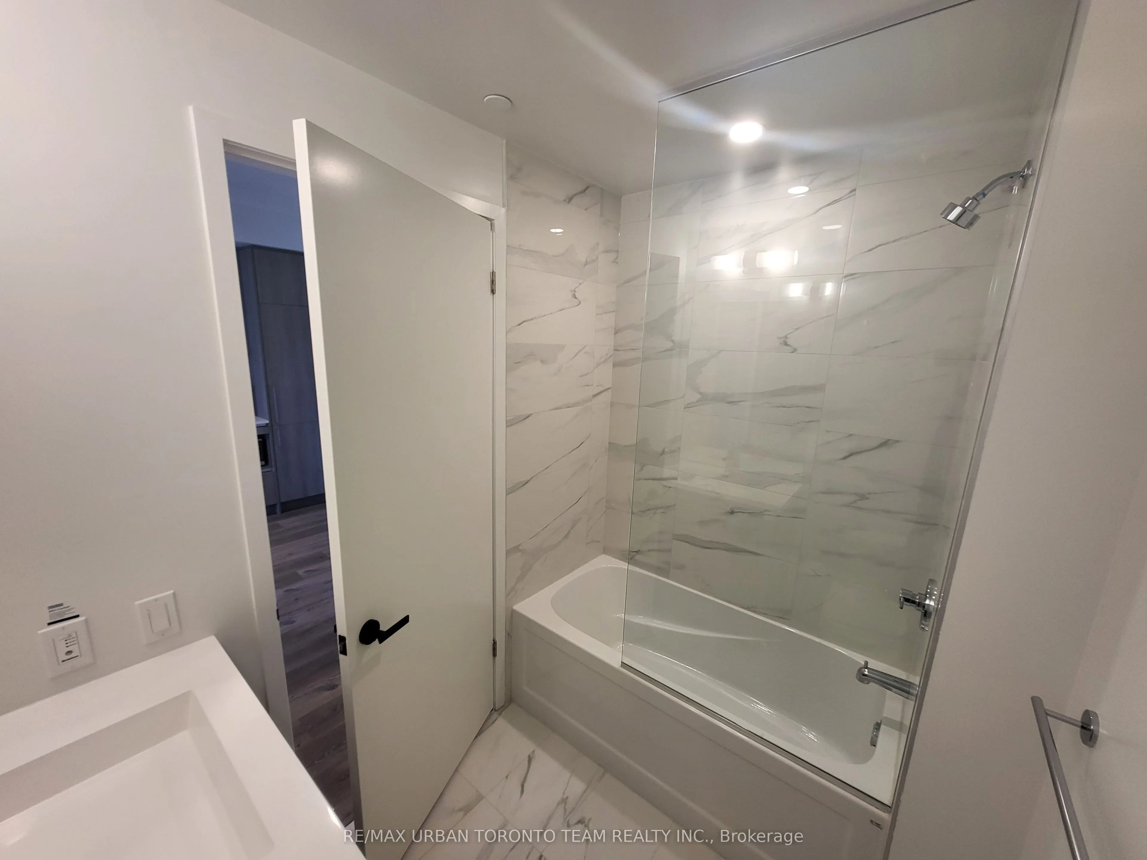 225 Commerce St Street #5910