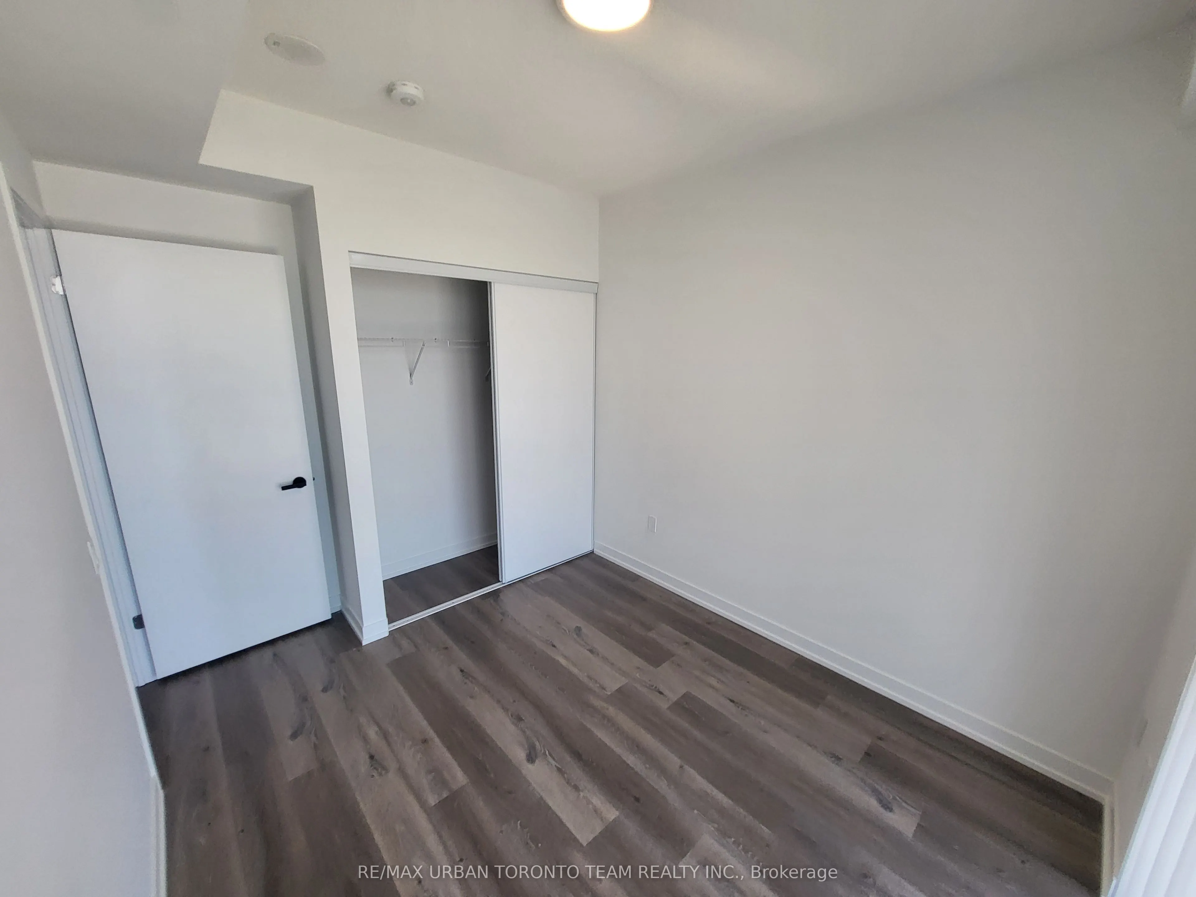 225 Commerce St Street #5910