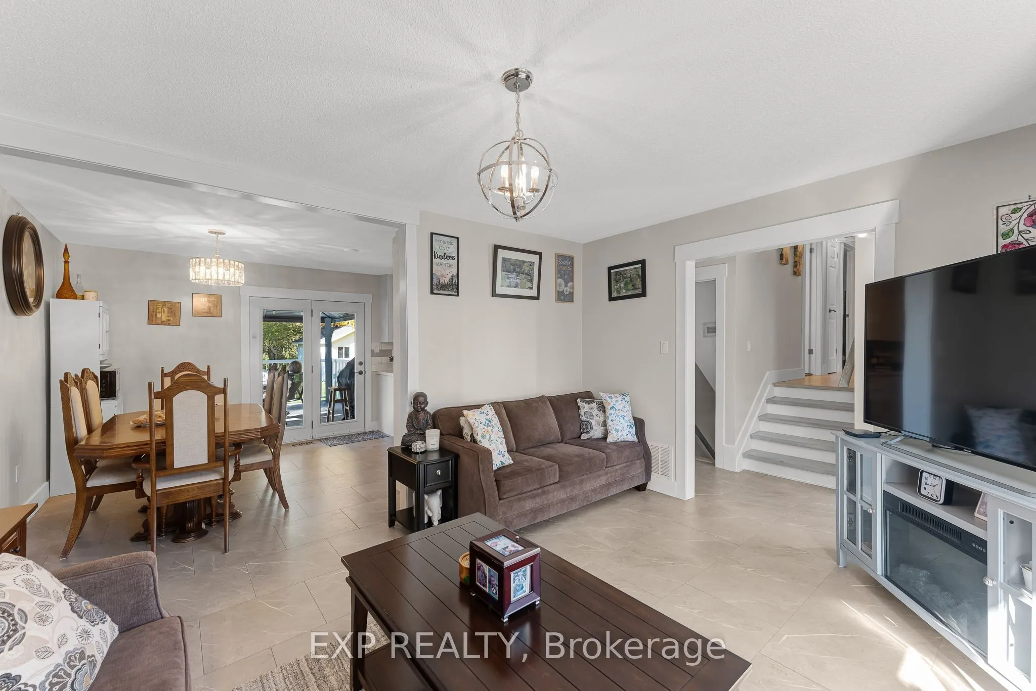 4 Burbank Circle
