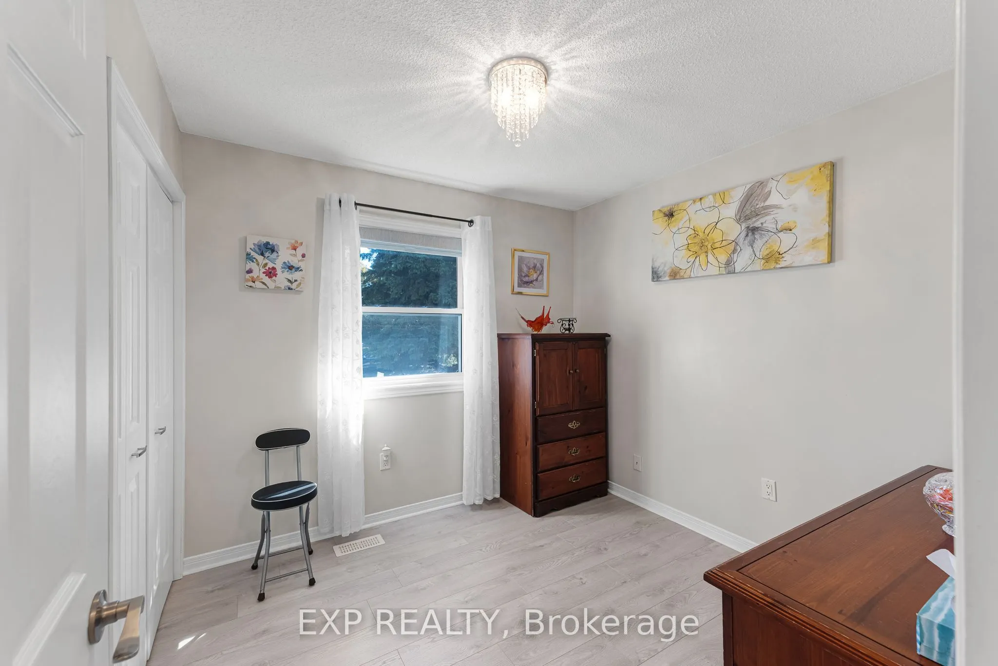 4 Burbank Circle