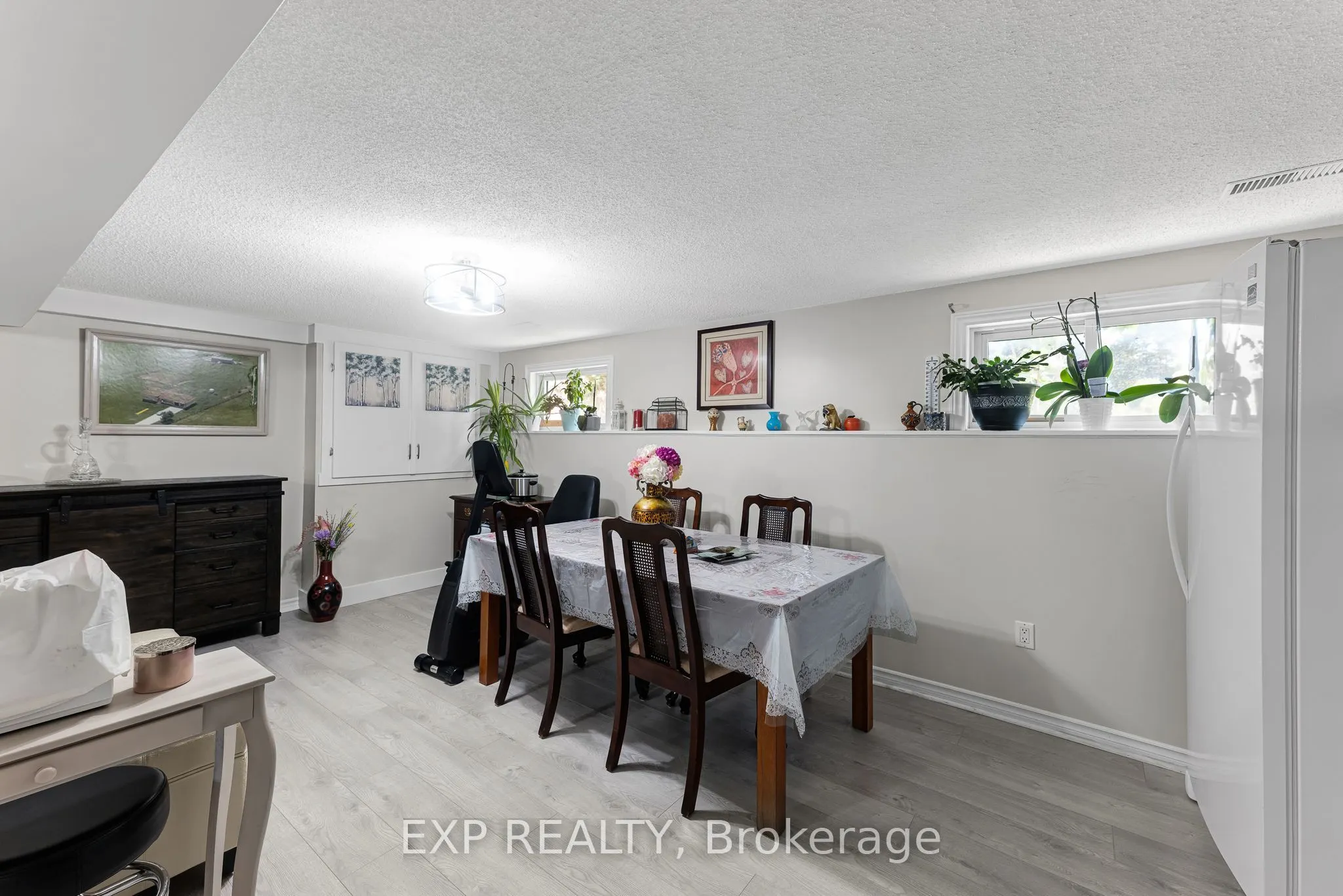 4 Burbank Circle