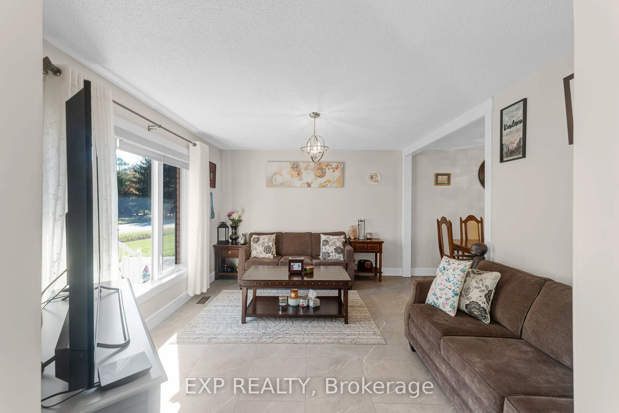 4 Burbank Circle