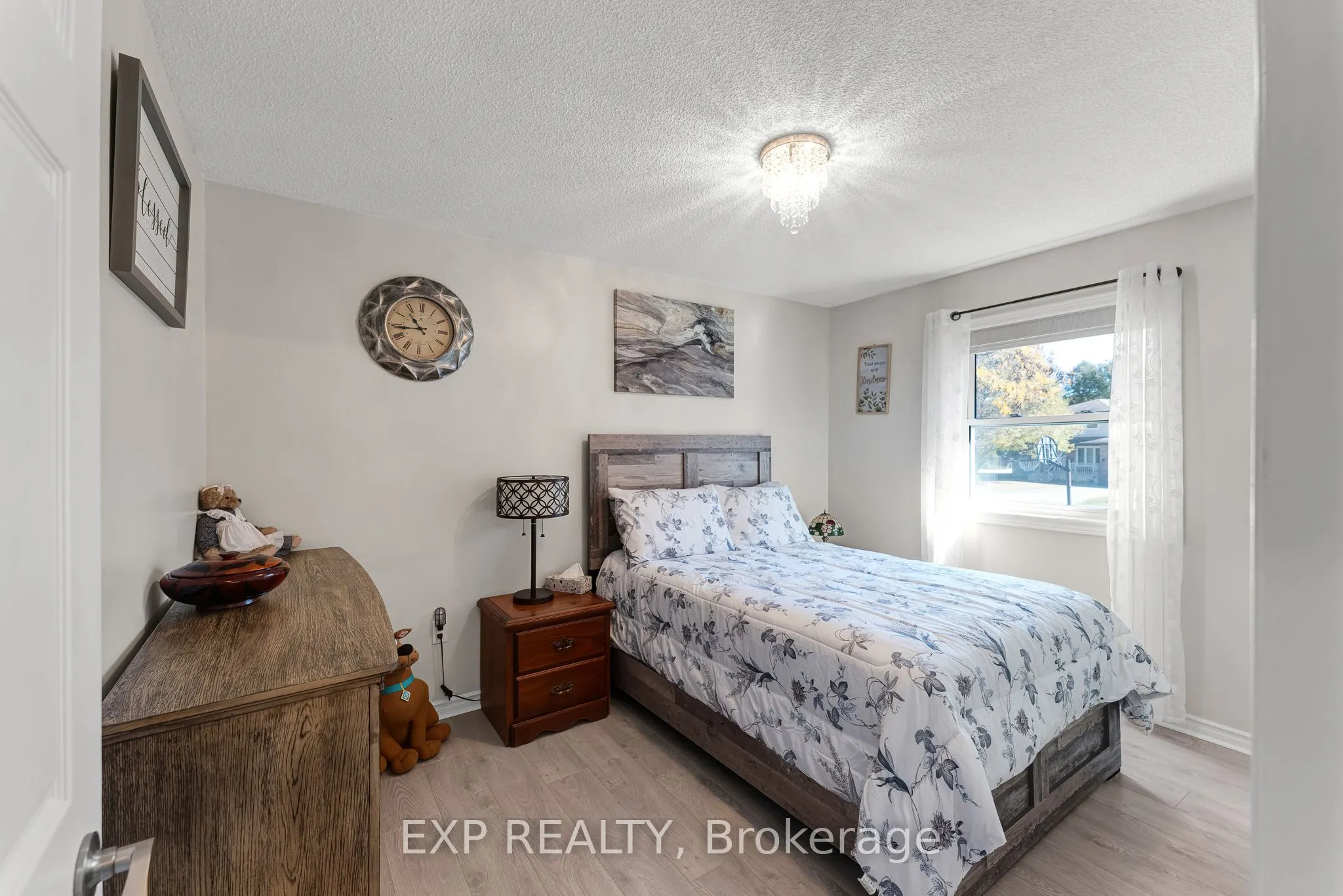 4 Burbank Circle