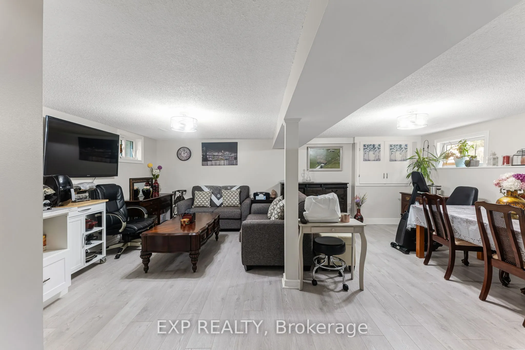 4 Burbank Circle