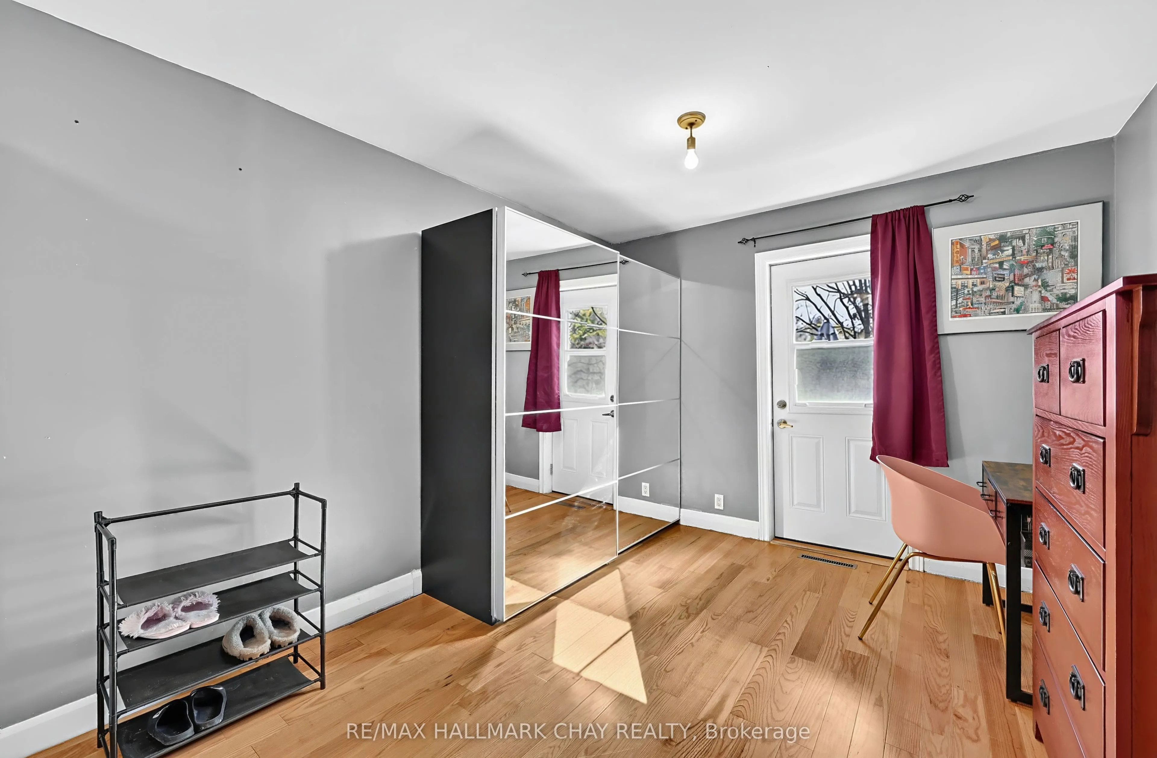 90 Roxborough Road