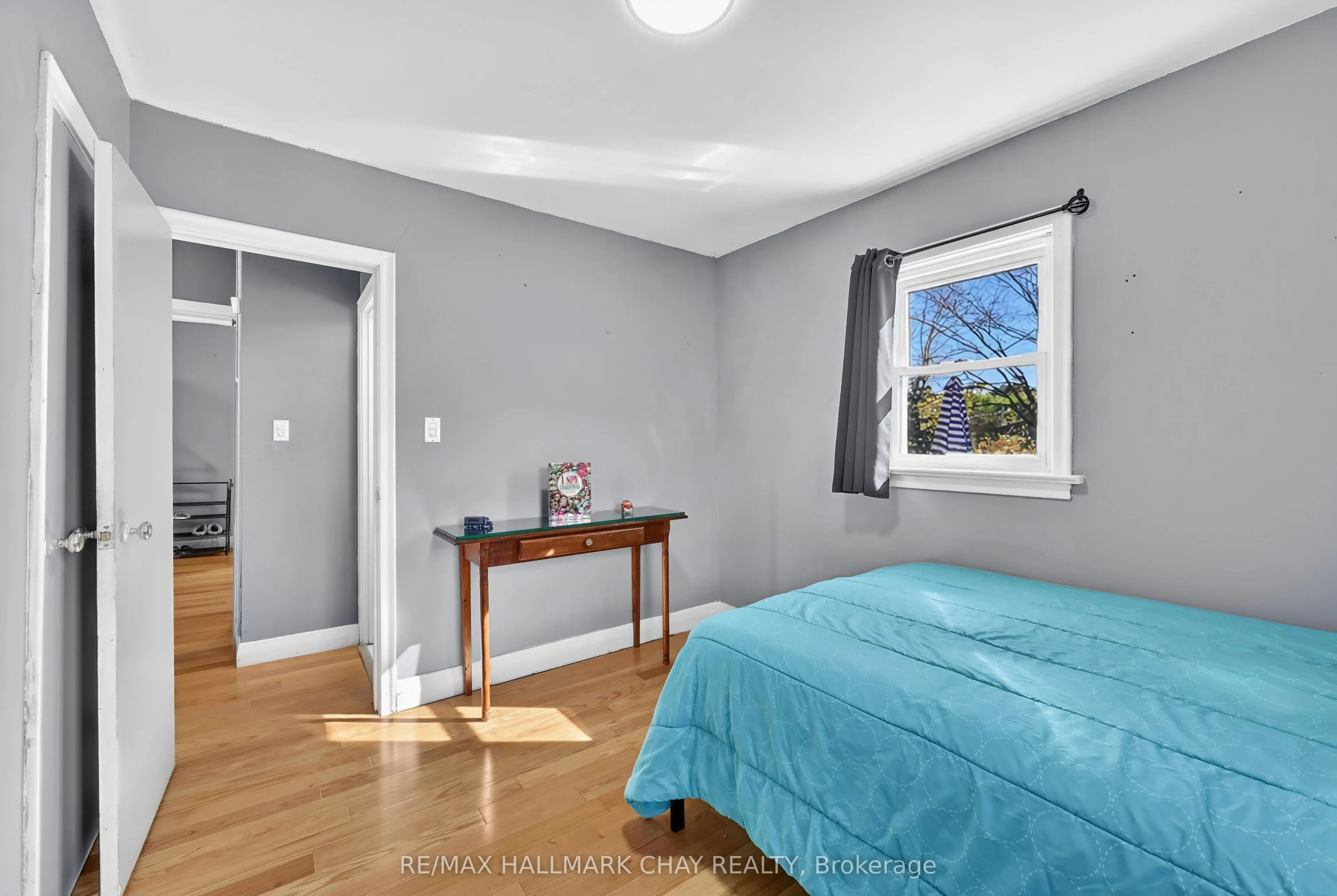 90 Roxborough Road