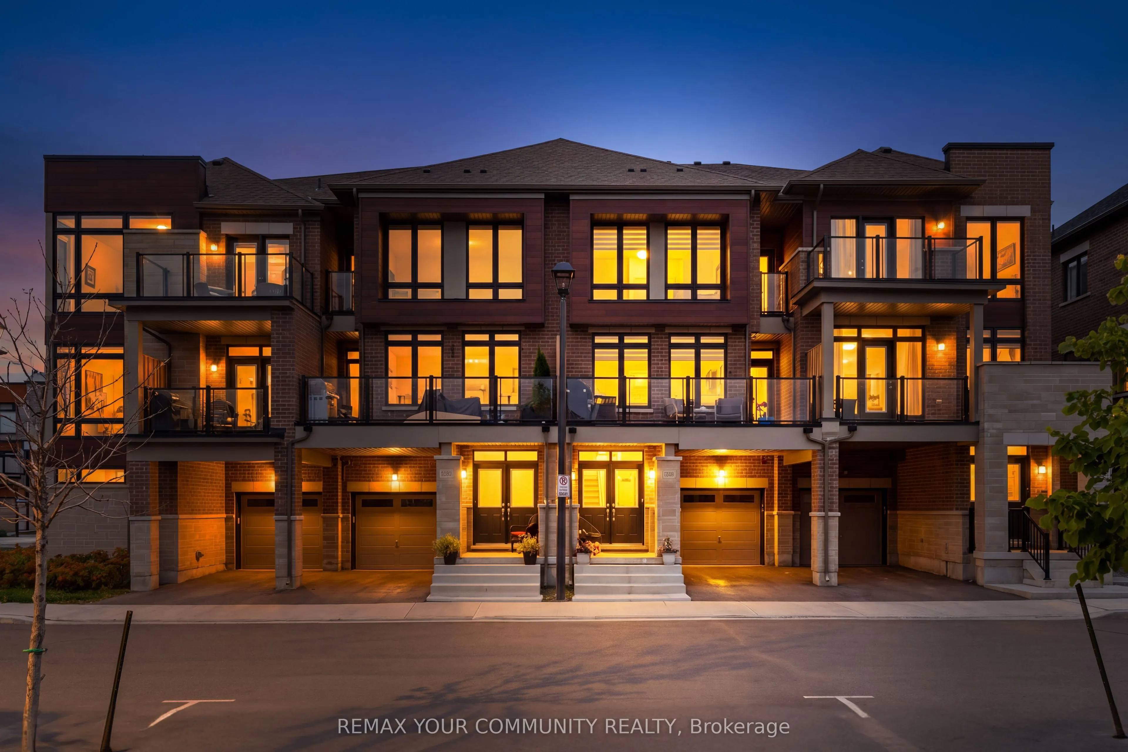 104 Holyrood Crescent