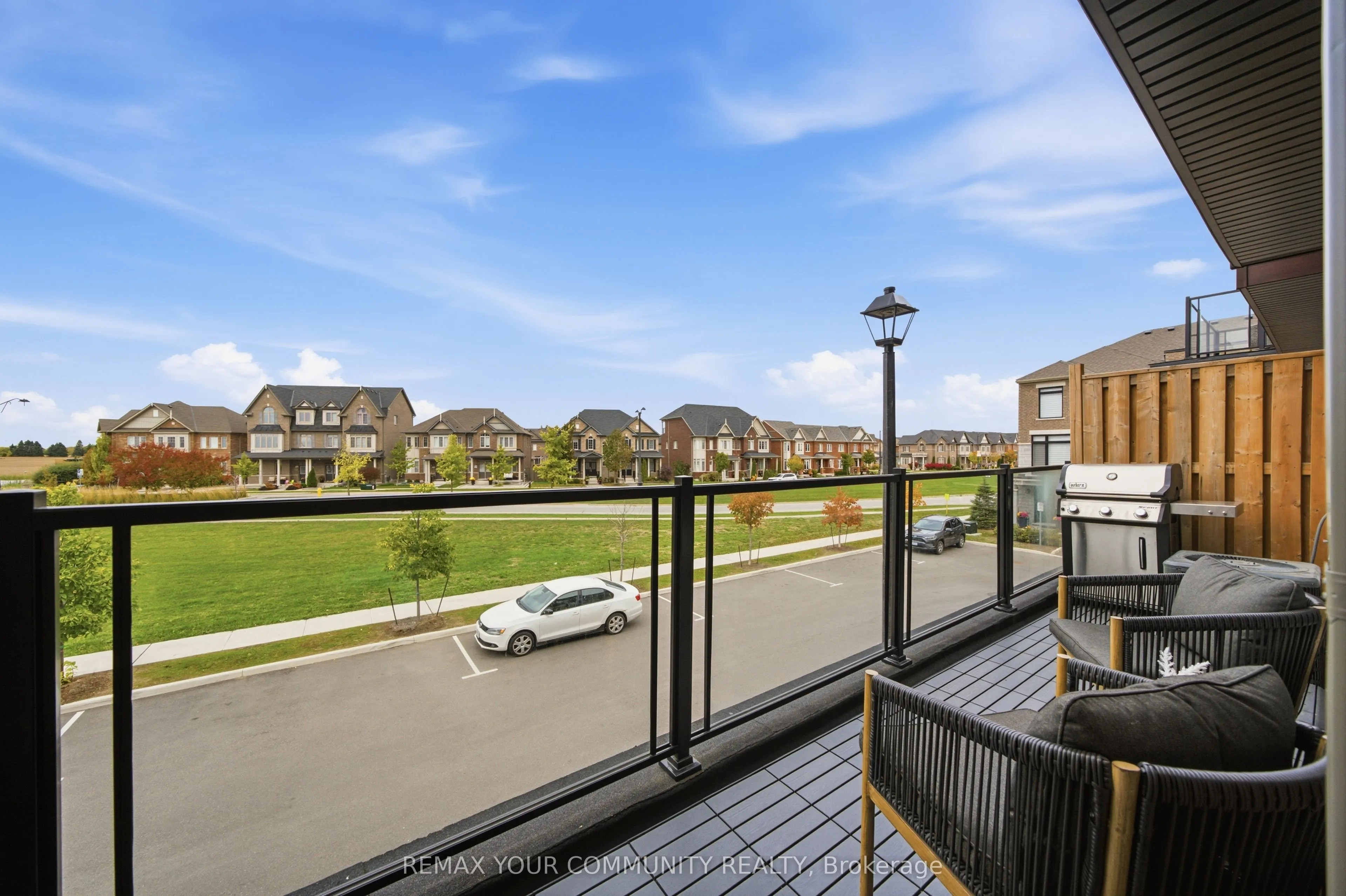 104 Holyrood Crescent