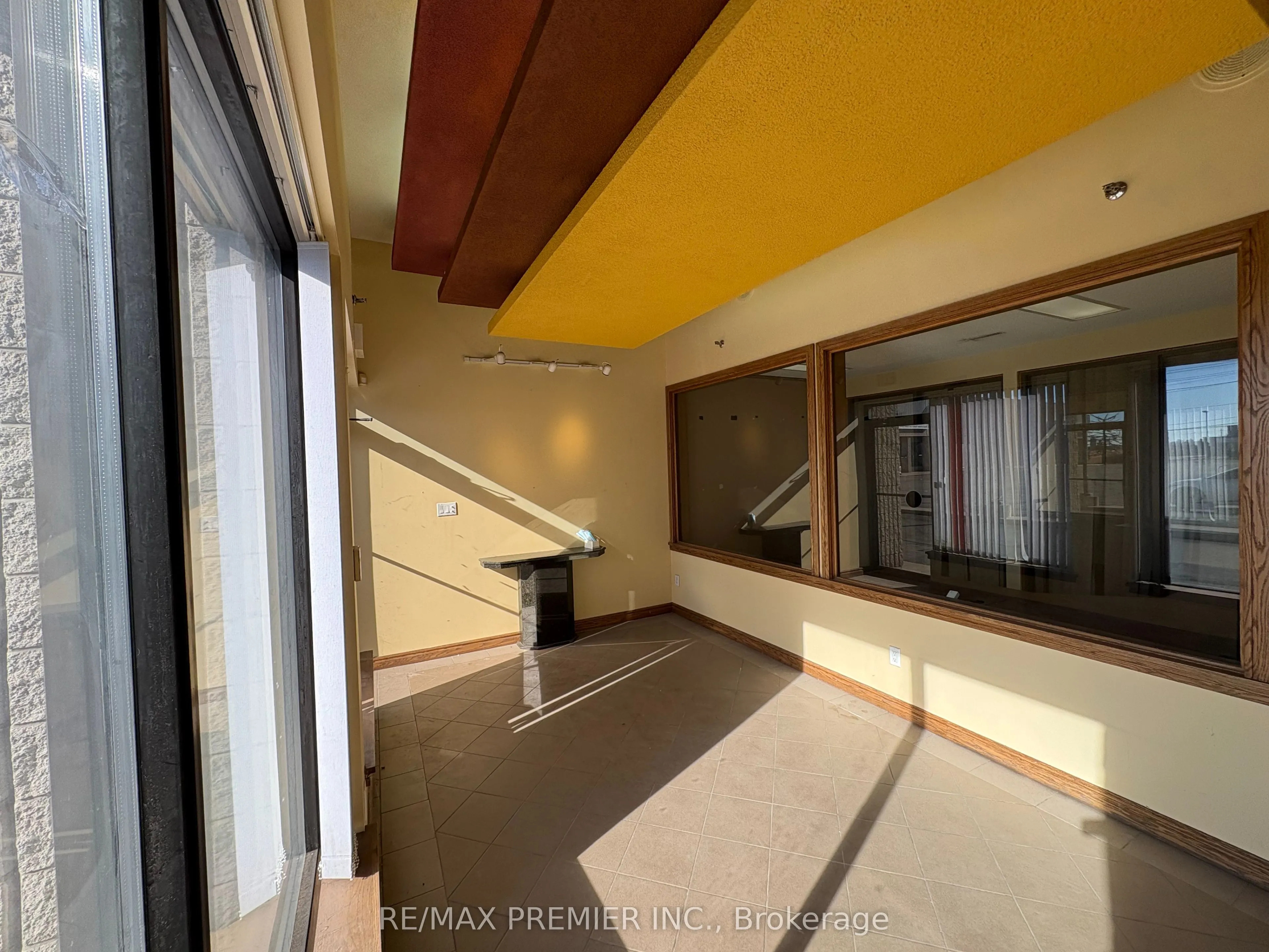 4300 Steeles Avenue W #15 & 16