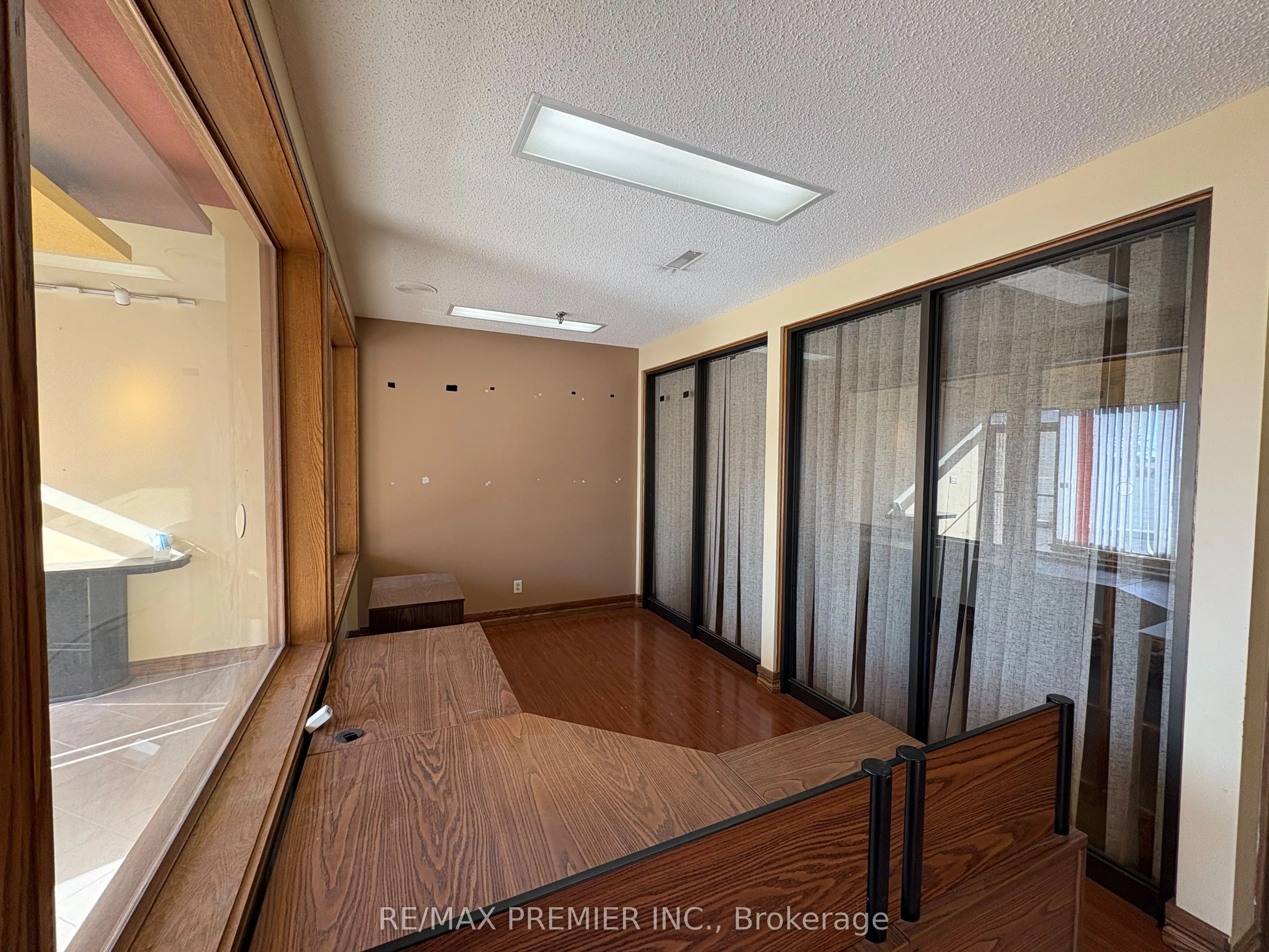 4300 Steeles Avenue W #15 & 16