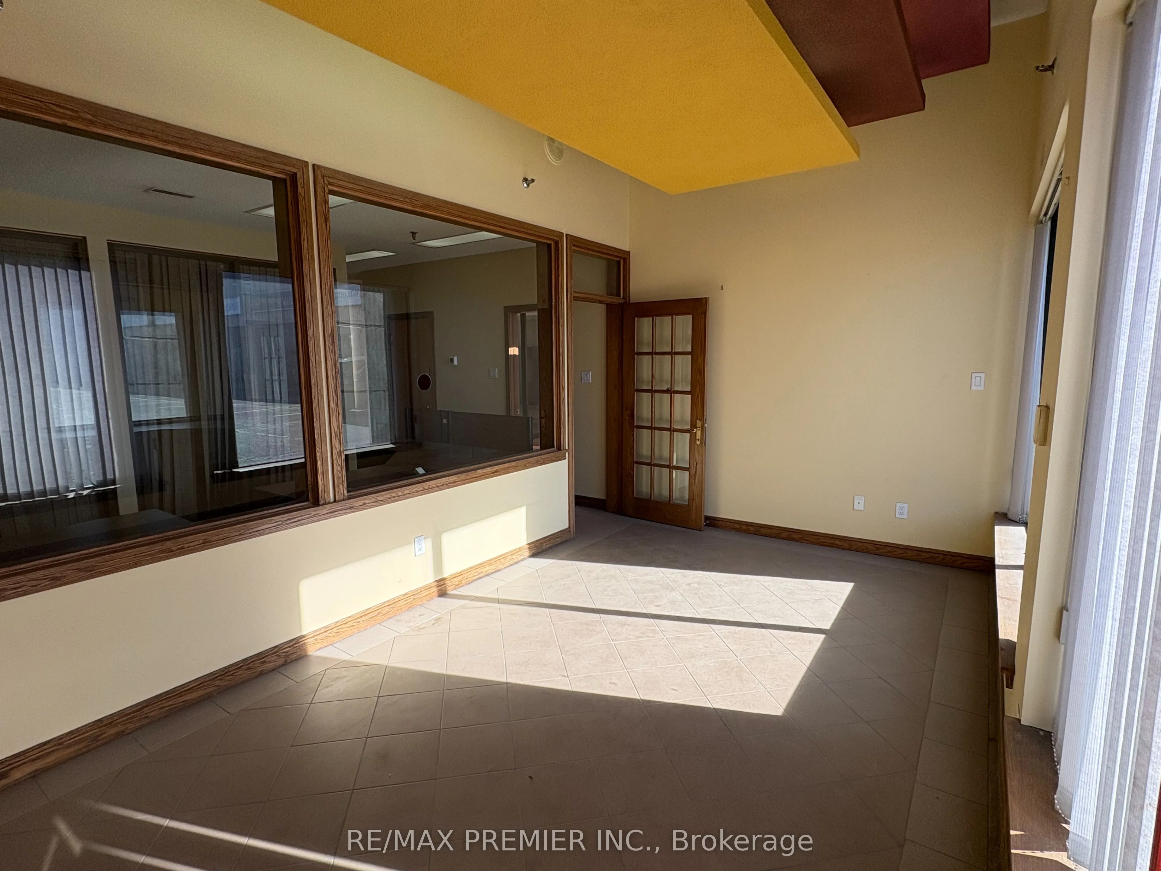 4300 Steeles Avenue W #15 & 16